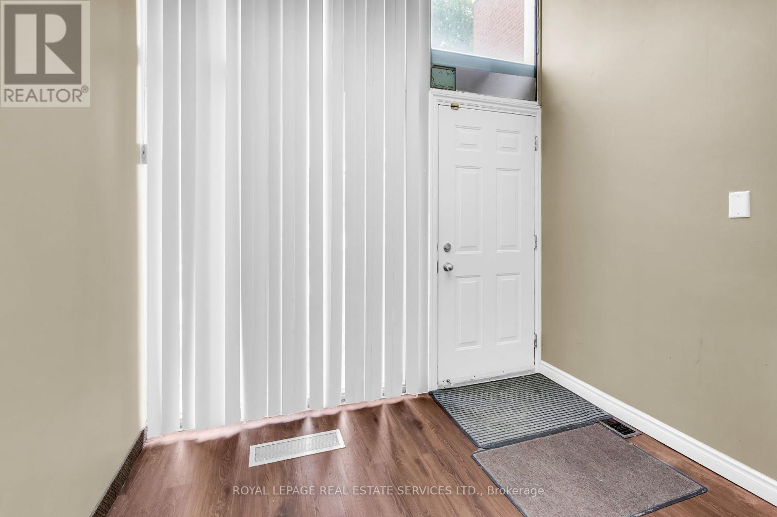 












MAIN FLOOR - 346 DUNDAS STREET W

,
Toronto,




Ontario
M5T1G5

