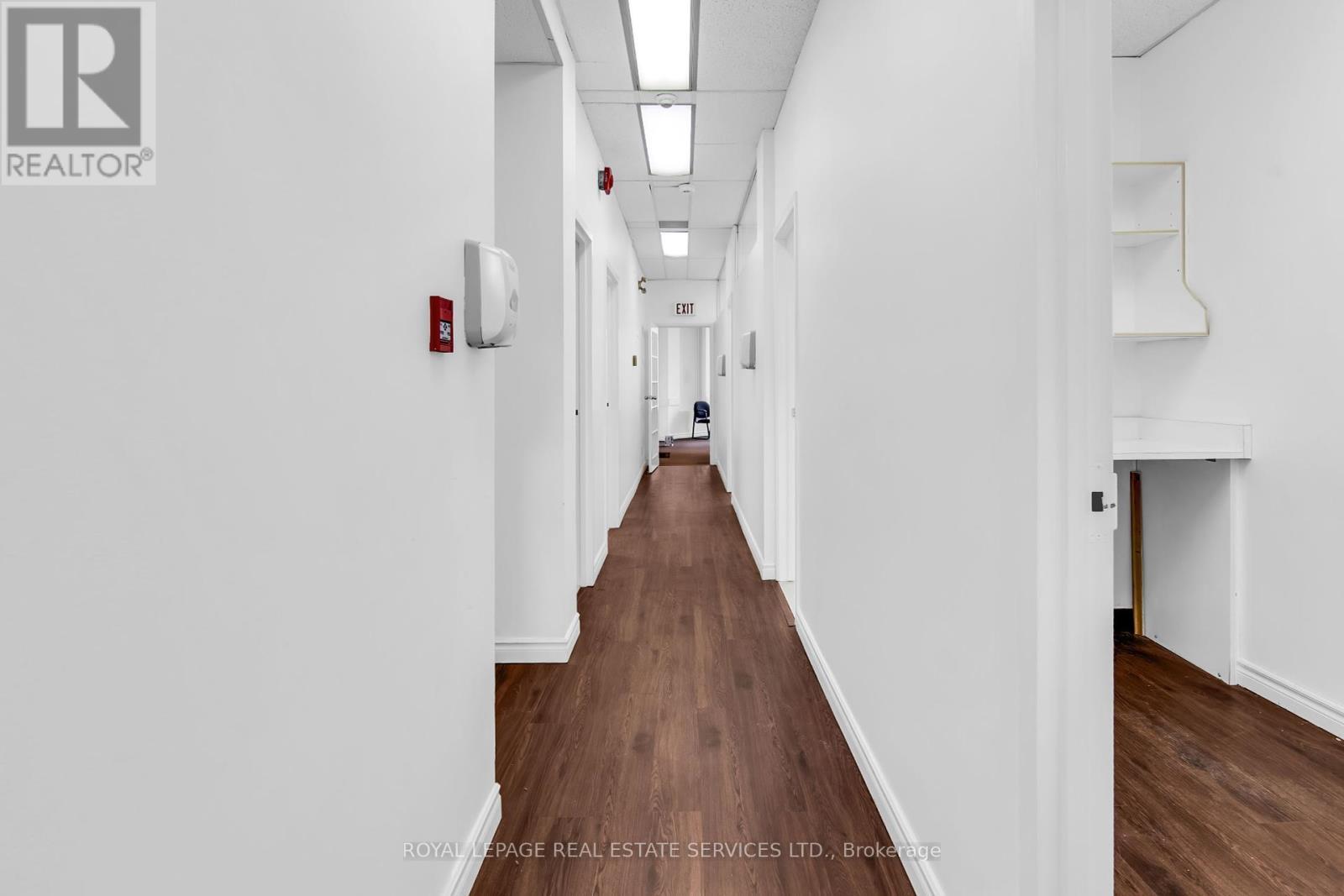 












MAIN FLOOR - 346 DUNDAS STREET W

,
Toronto,




Ontario
M5T1G5

