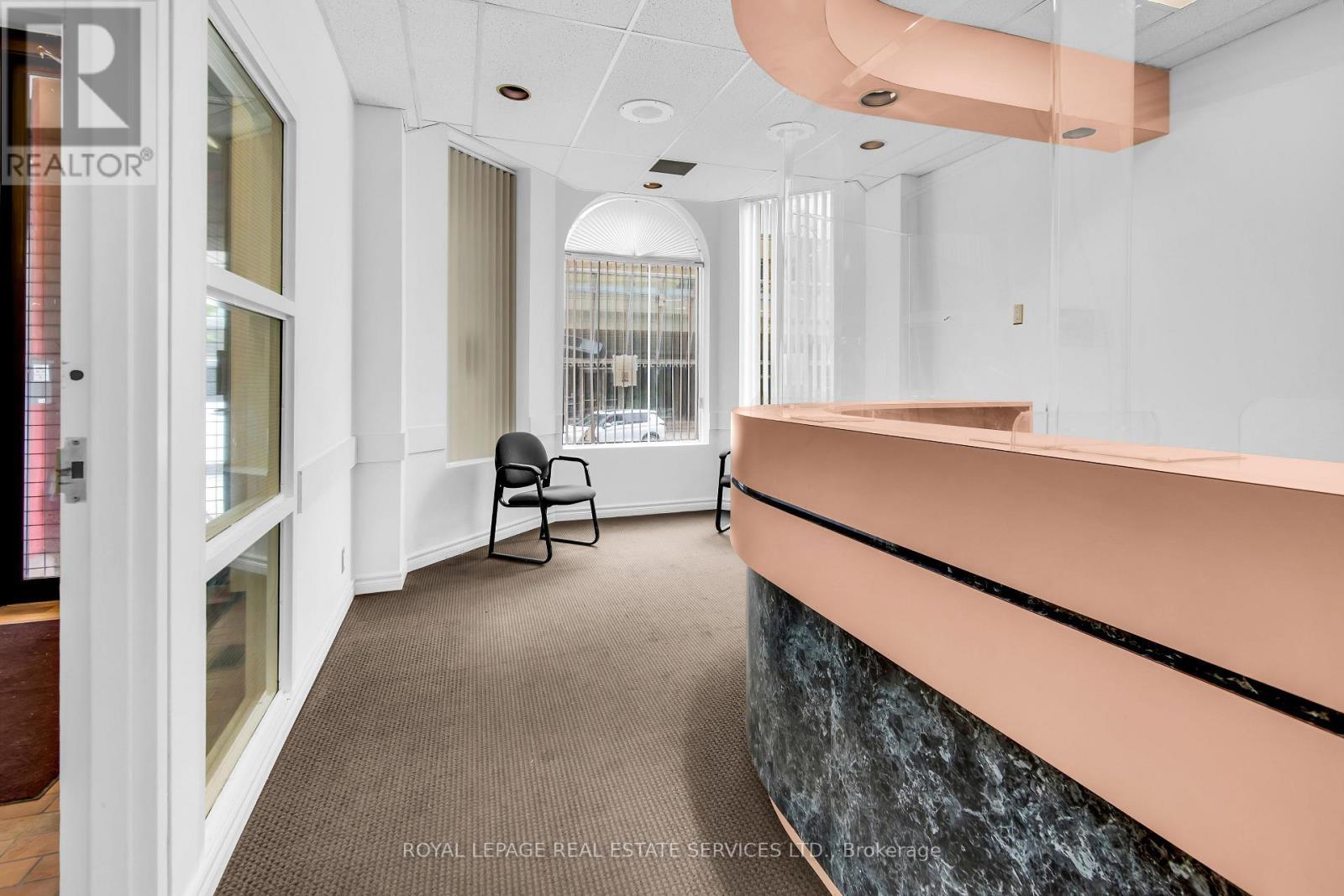












MAIN FLOOR - 346 DUNDAS STREET W

,
Toronto,




Ontario
M5T1G5

