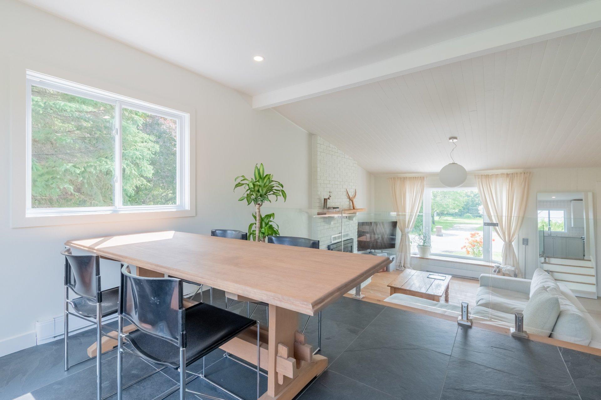 









1304


Rue Themens

,
Prévost,




QC
J0R1T0

