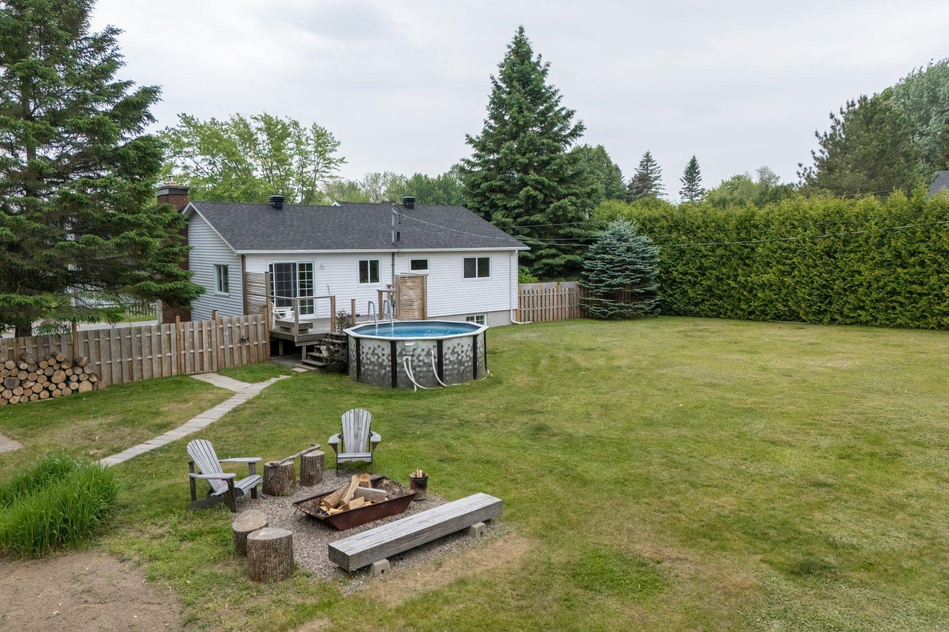 









1304


Rue Themens

,
Prévost,




QC
J0R1T0

