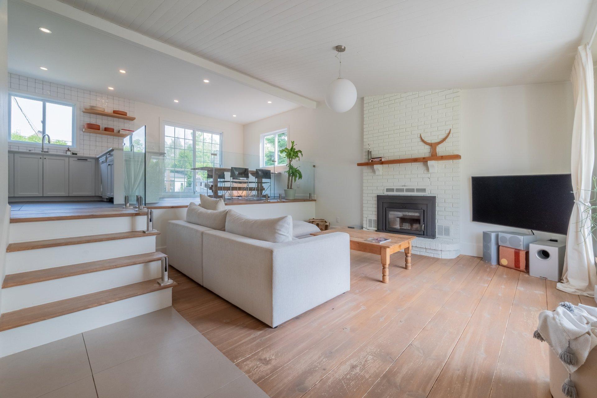 









1304


Rue Themens

,
Prévost,




QC
J0R1T0

