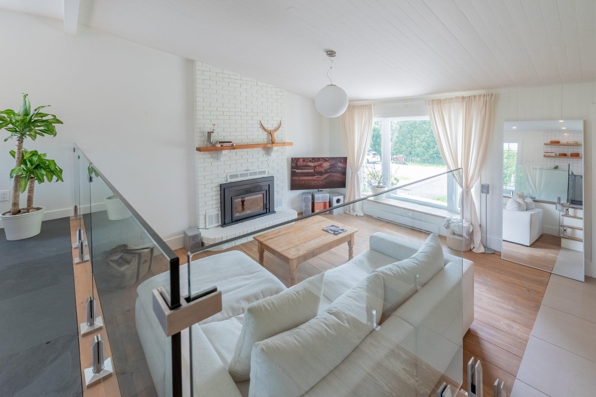 









1304


Rue Themens

,
Prévost,




QC
J0R1T0

