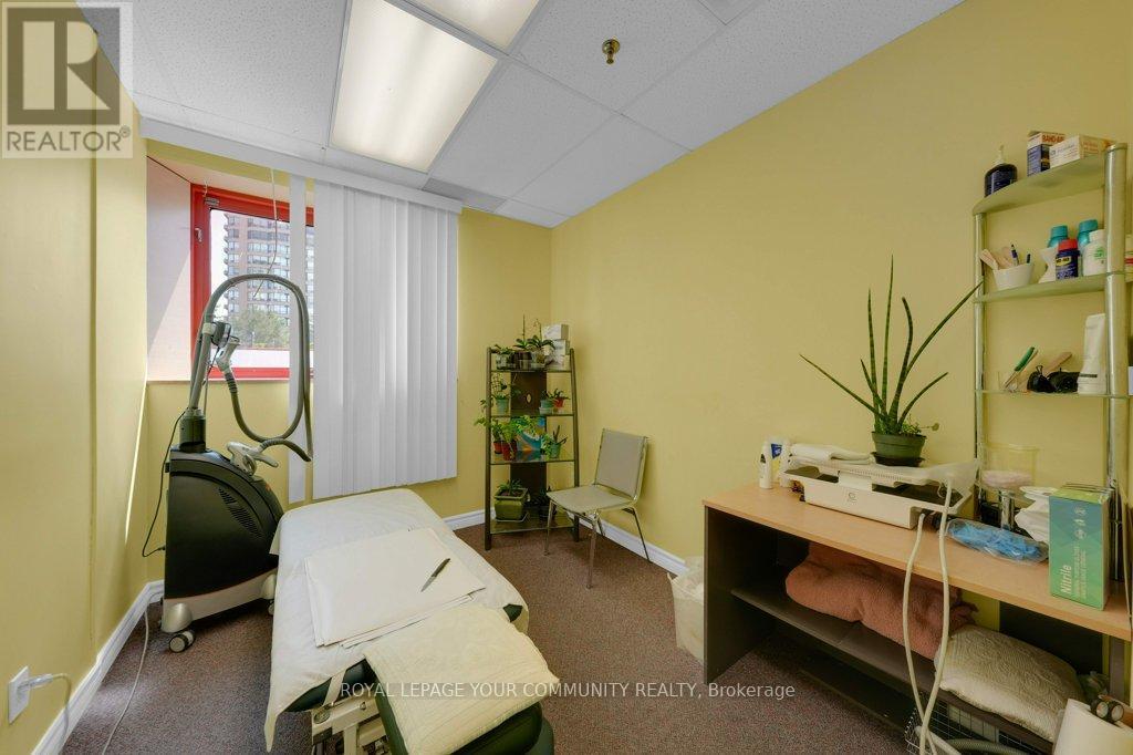 












204 - 9631 YONGE STREET

,
Richmond Hill,




Ontario
L4C1V7

