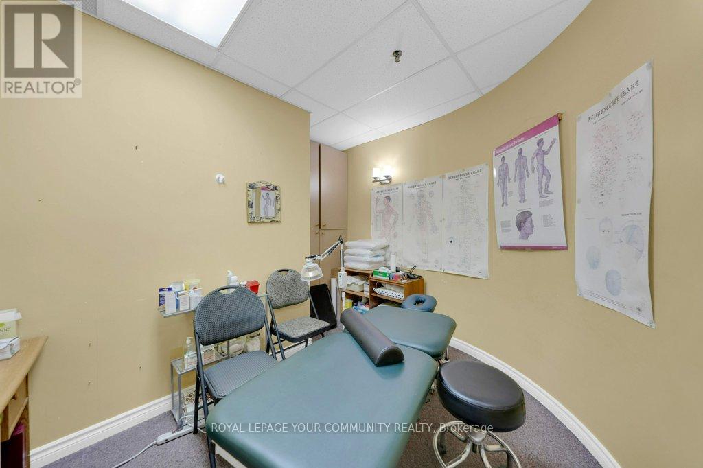 












204 - 9631 YONGE STREET

,
Richmond Hill,




Ontario
L4C1V7

