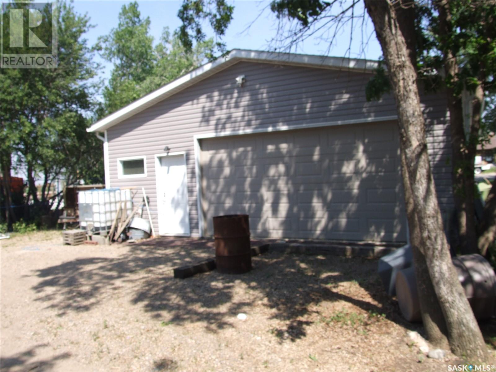 












103 Main STREET

,
Richmound,







Saskatchewan
S0N2E0


