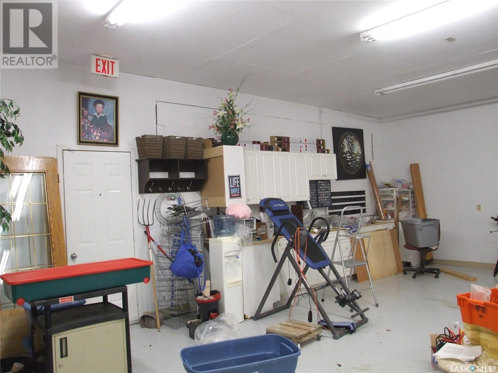 












103 Main STREET

,
Richmound,







Saskatchewan
S0N2E0

