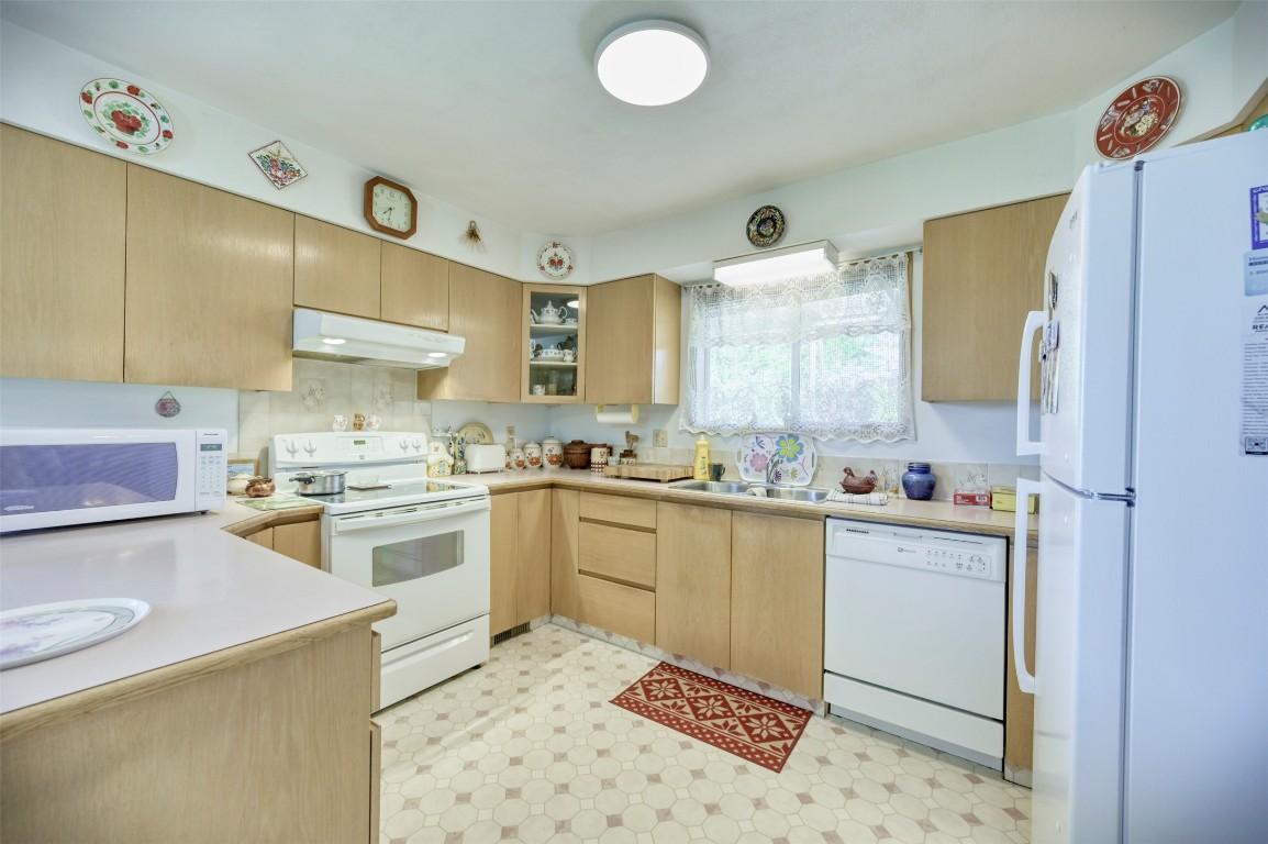 









2507


30th

Avenue,
Osoyoos,




BC
V0H 1V6

