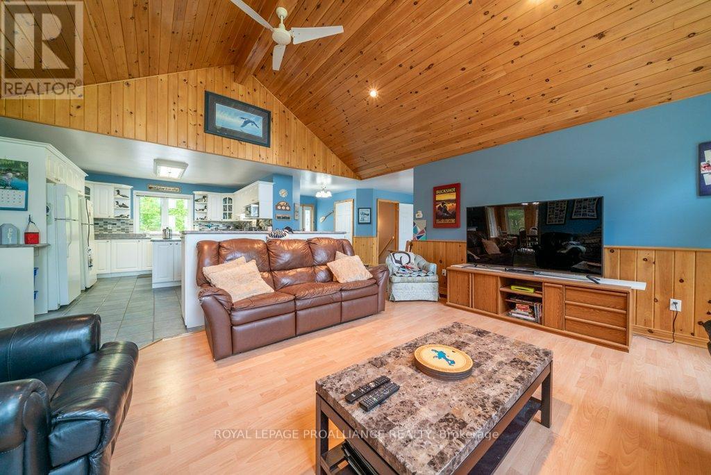 












1134 NORTH SHORE ROAD

,
Frontenac (Frontenac North),




Ontario
K0H2M0

