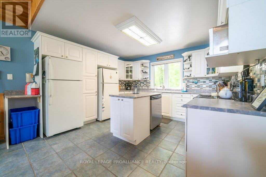 












1134 NORTH SHORE ROAD

,
Frontenac (Frontenac North),




Ontario
K0H2M0

