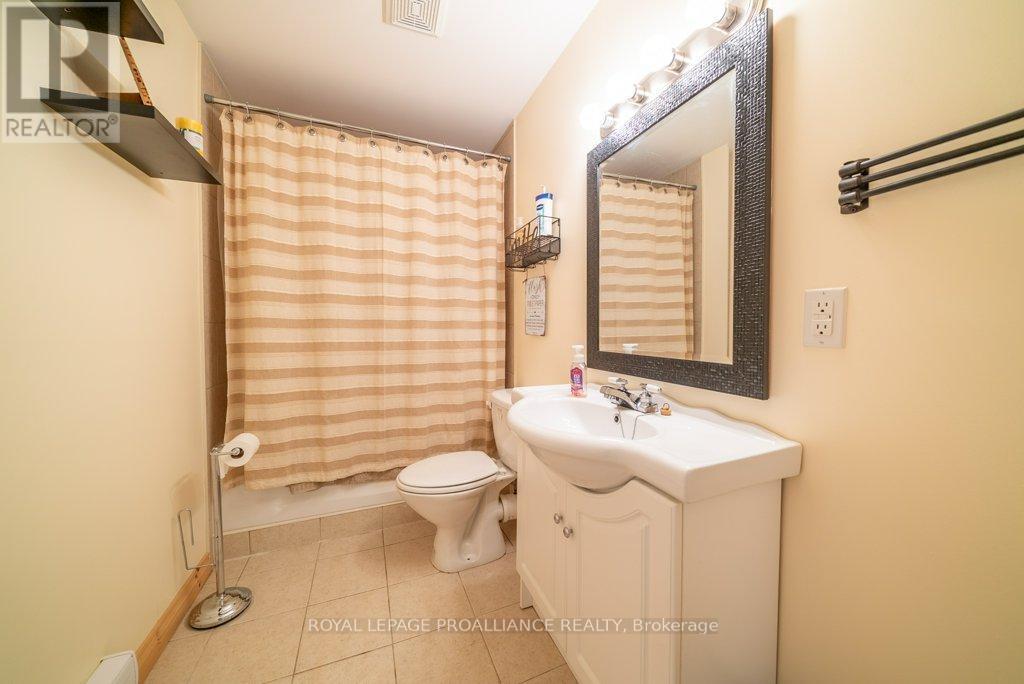 












1134 NORTH SHORE ROAD

,
Frontenac (Frontenac North),




Ontario
K0H2M0

