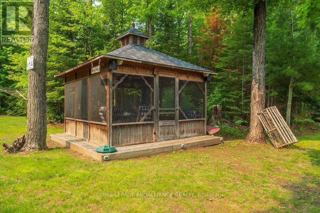 












1134 NORTH SHORE ROAD

,
Frontenac (Frontenac North),




Ontario
K0H2M0

