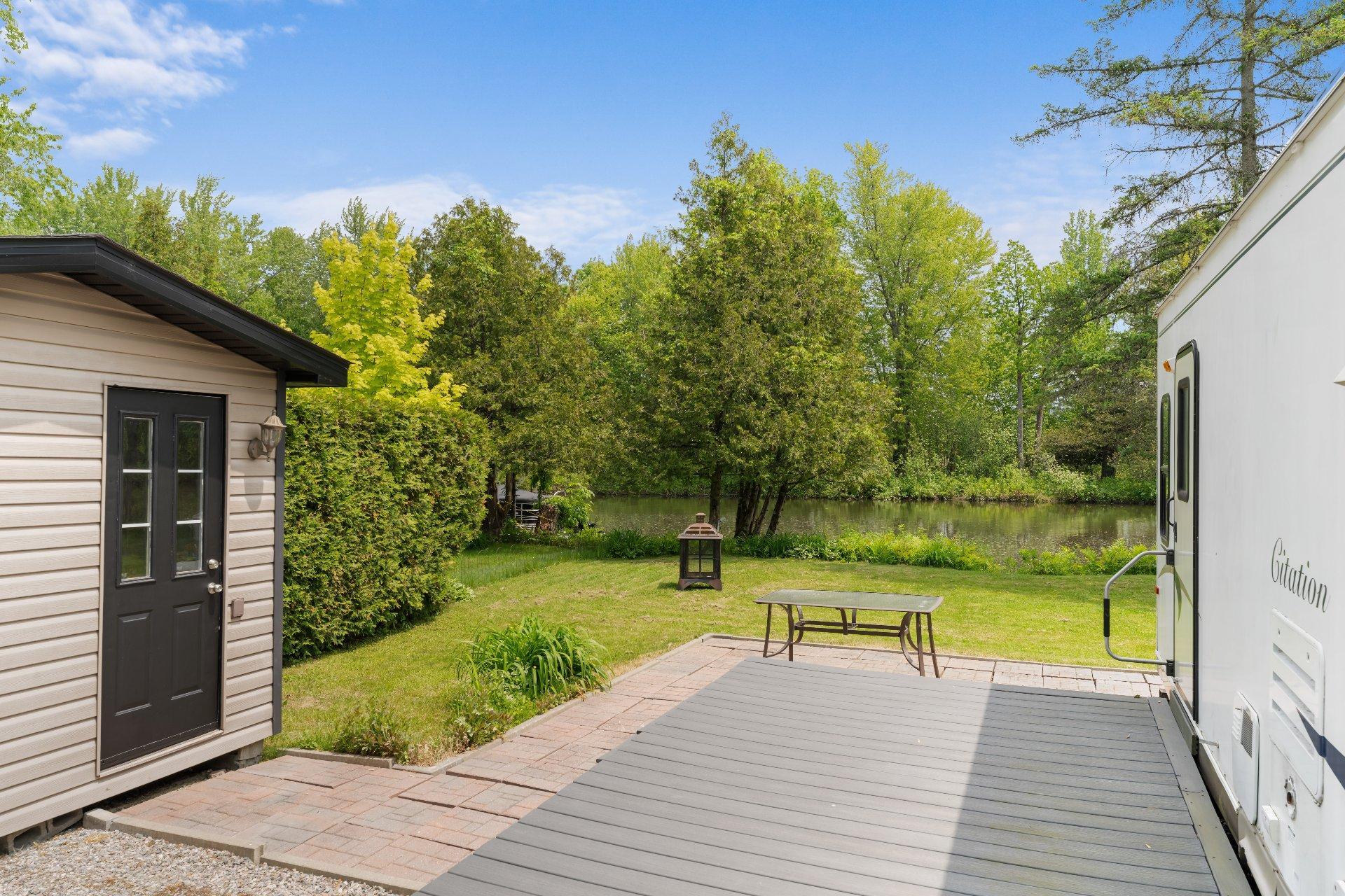 









50Z


Rue des Hirondelles

, 26,
Hatley - Municipalité,







QC
J0B4B0

