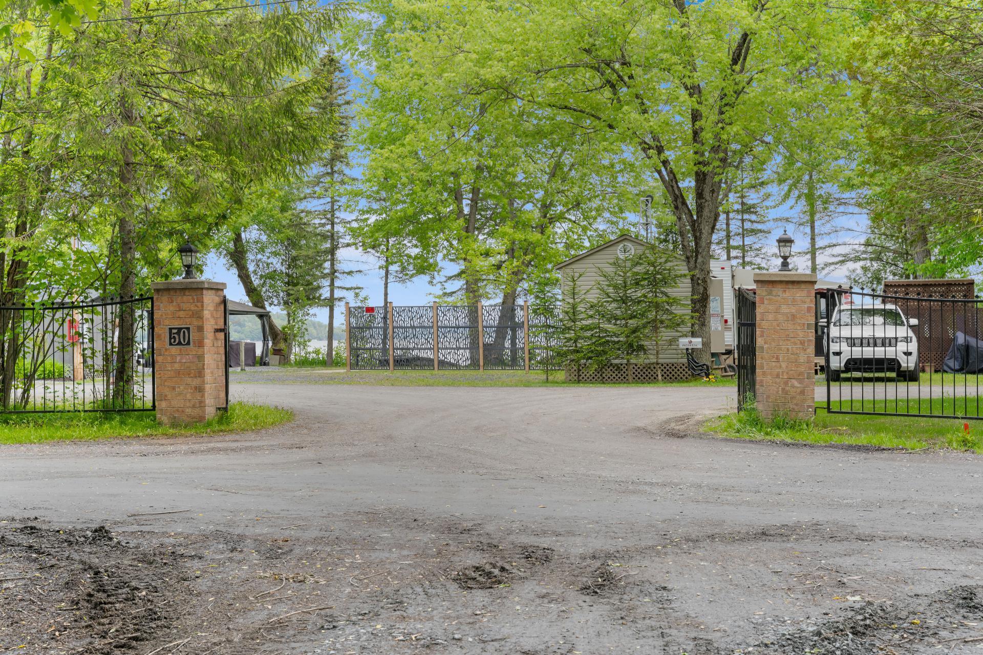 









50Z


Rue des Hirondelles

, 26,
Hatley - Municipalité,







QC
J0B4B0

