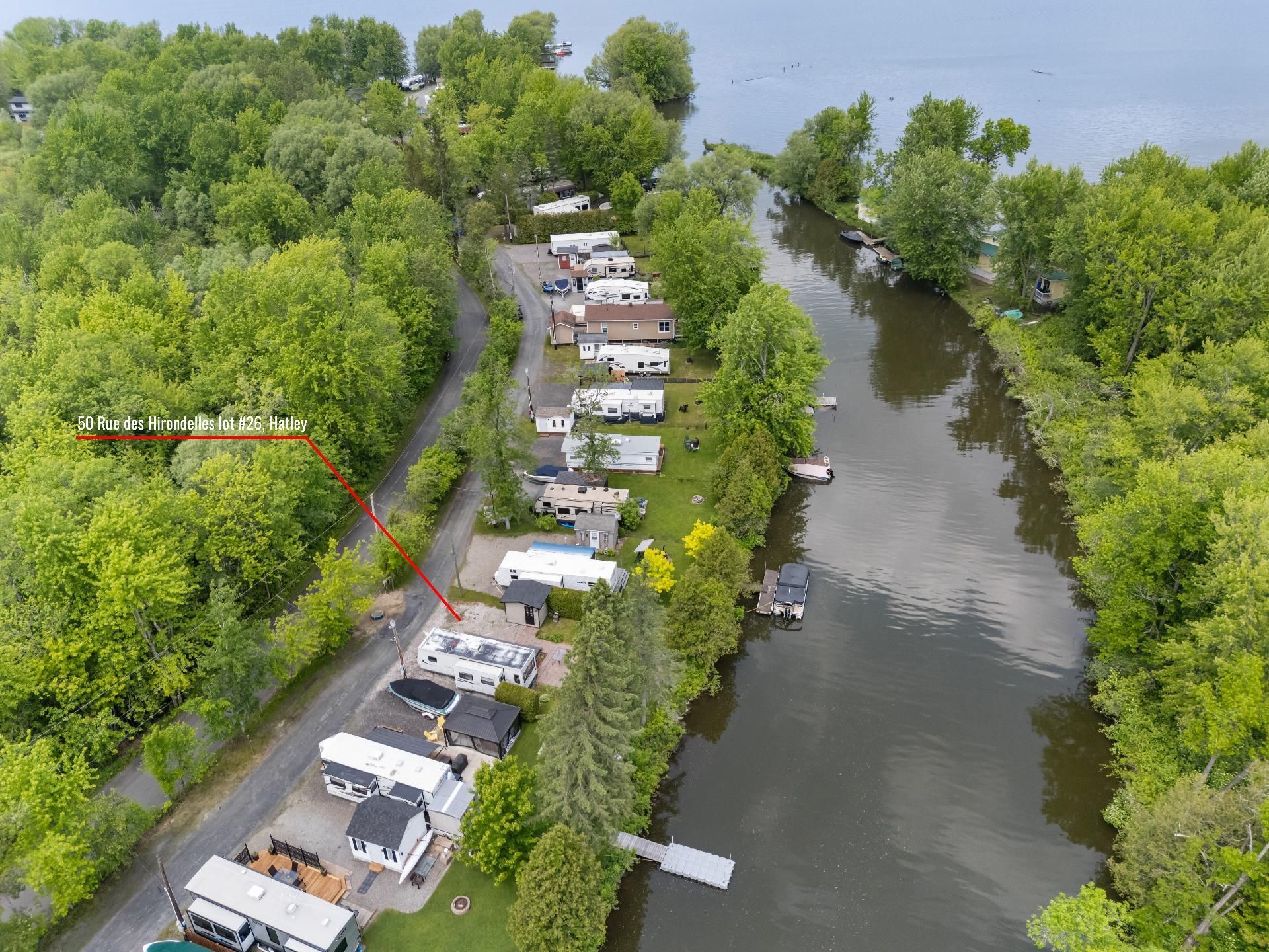 









50Z


Rue des Hirondelles

, 26,
Hatley - Municipalité,







QC
J0B4B0

