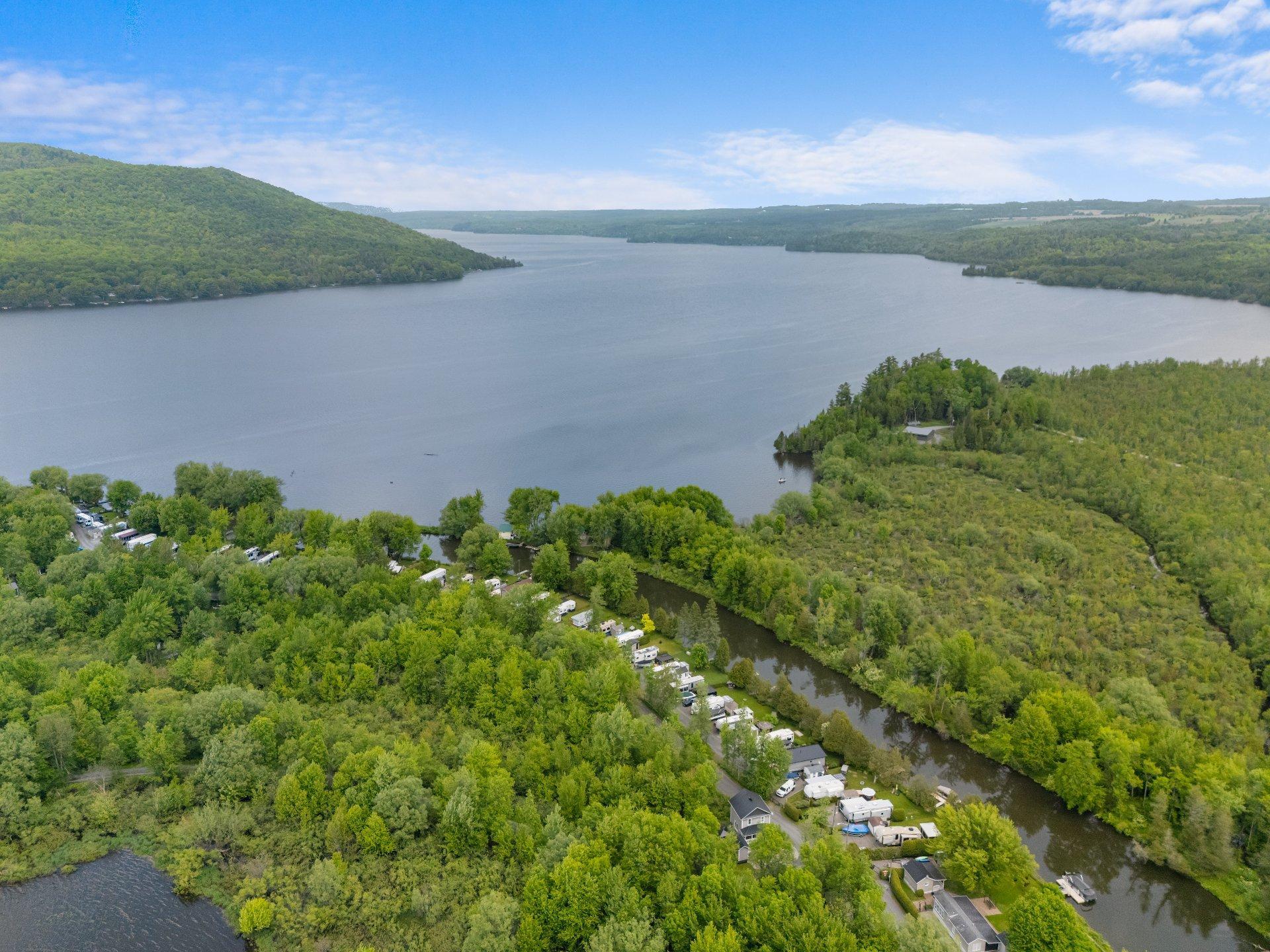 









50Z


Rue des Hirondelles

, 26,
Hatley - Municipalité,







QC
J0B4B0

