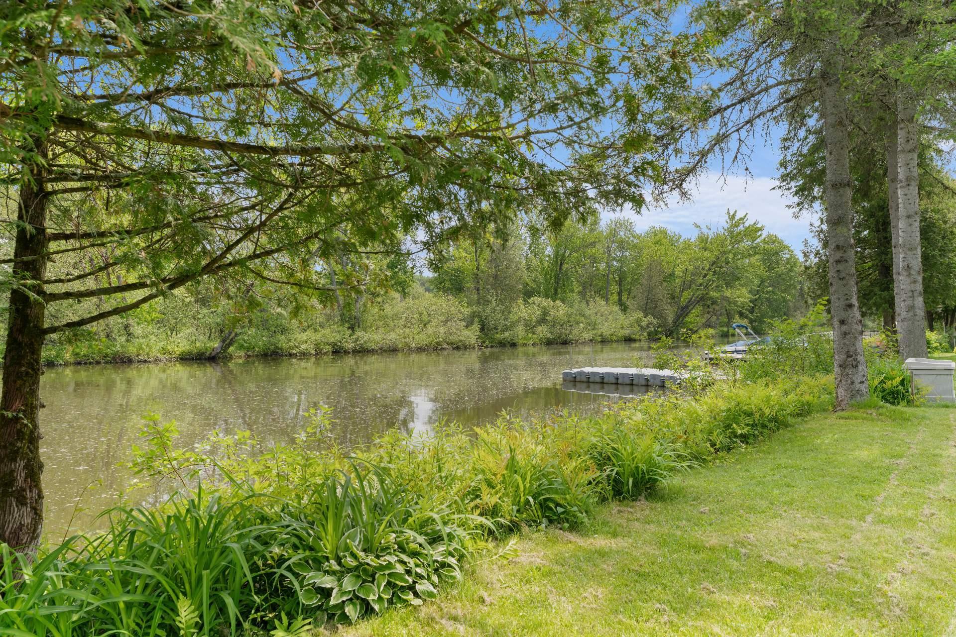 









50Z


Rue des Hirondelles

, 26,
Hatley - Municipalité,







QC
J0B4B0

