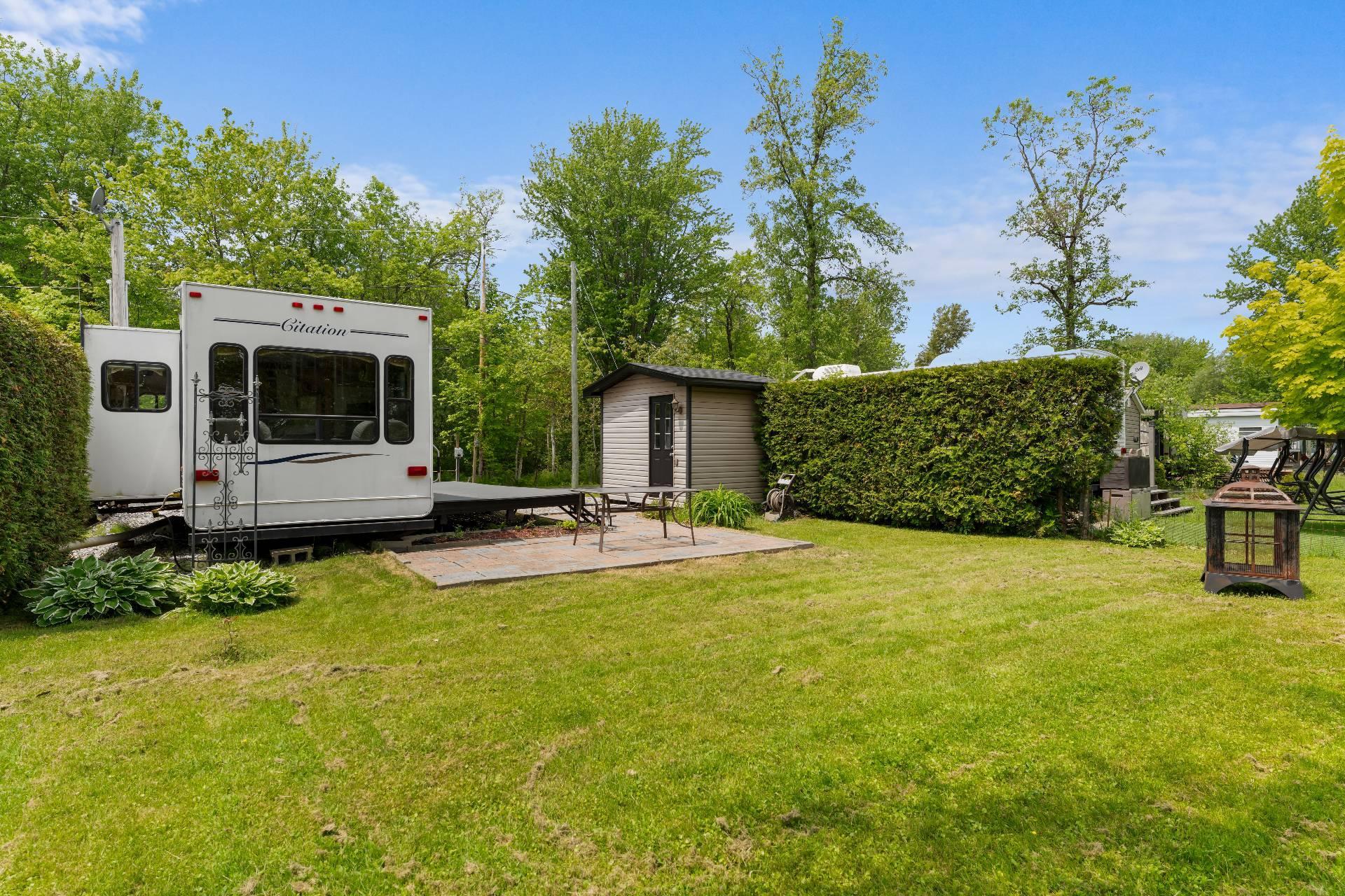 









50Z


Rue des Hirondelles

, 26,
Hatley - Municipalité,







QC
J0B4B0

