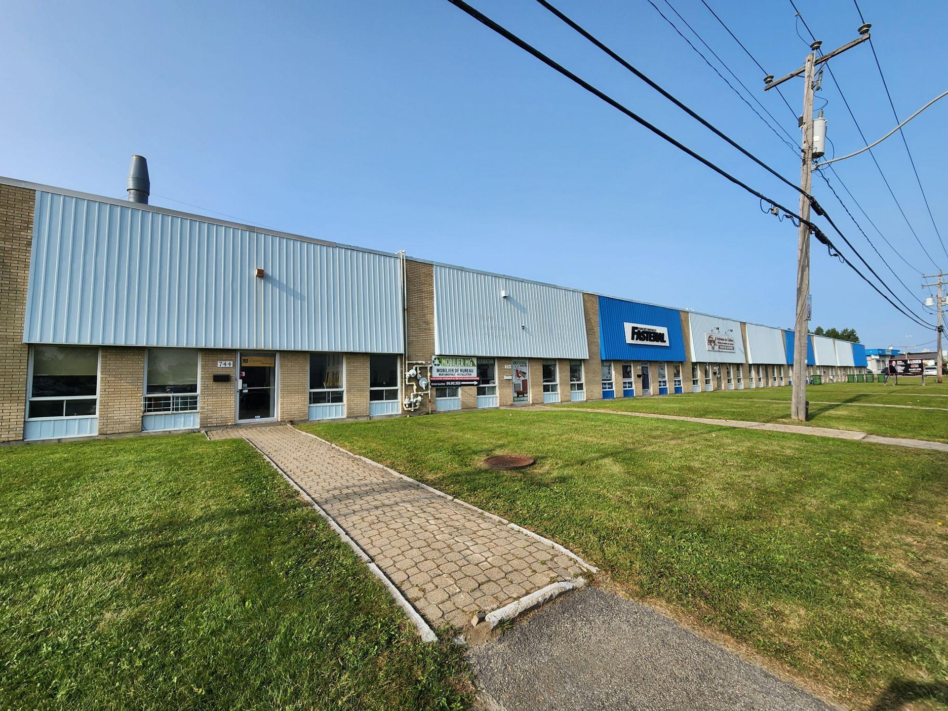 









664

 - 674


Boul. du Curé-Boivin

,
Boisbriand,




QC
J7G2A7

