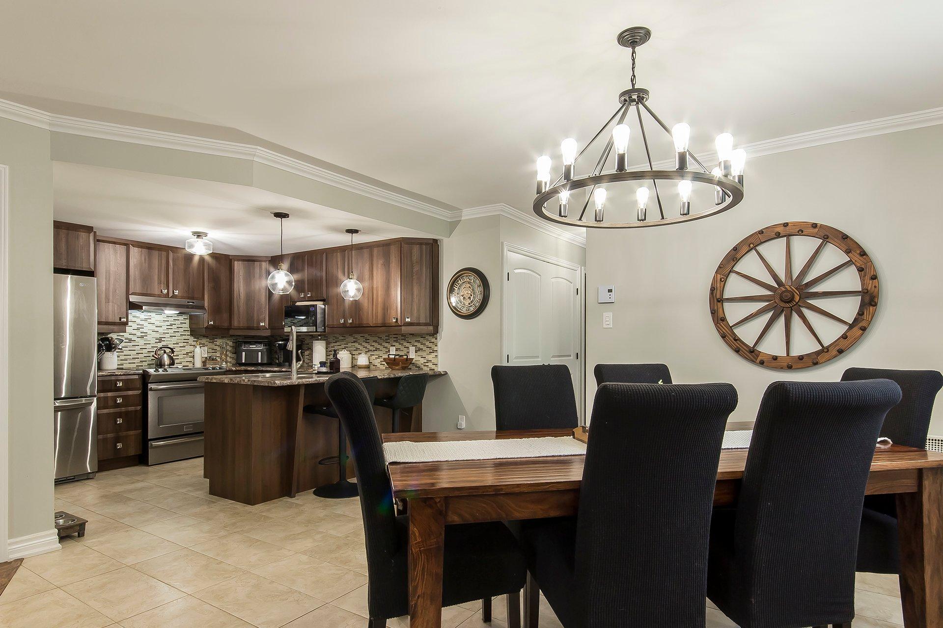 









63


Av. Gatineau

, 24,
Gatineau (Gatineau),




QC
J8T4J4

