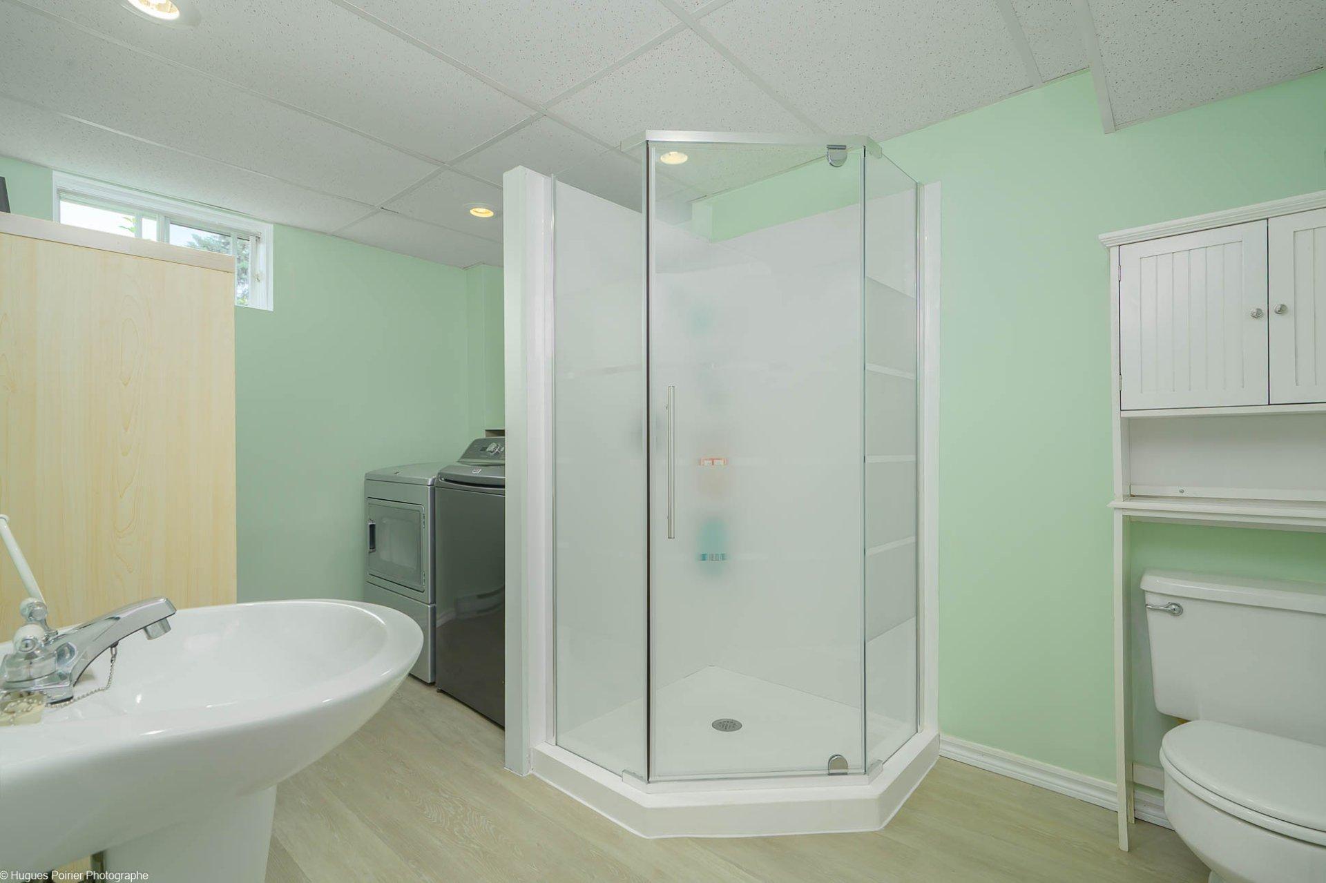 









315


Rue Janvier

,
Laval (Fabreville),




QC
H7P5G7

