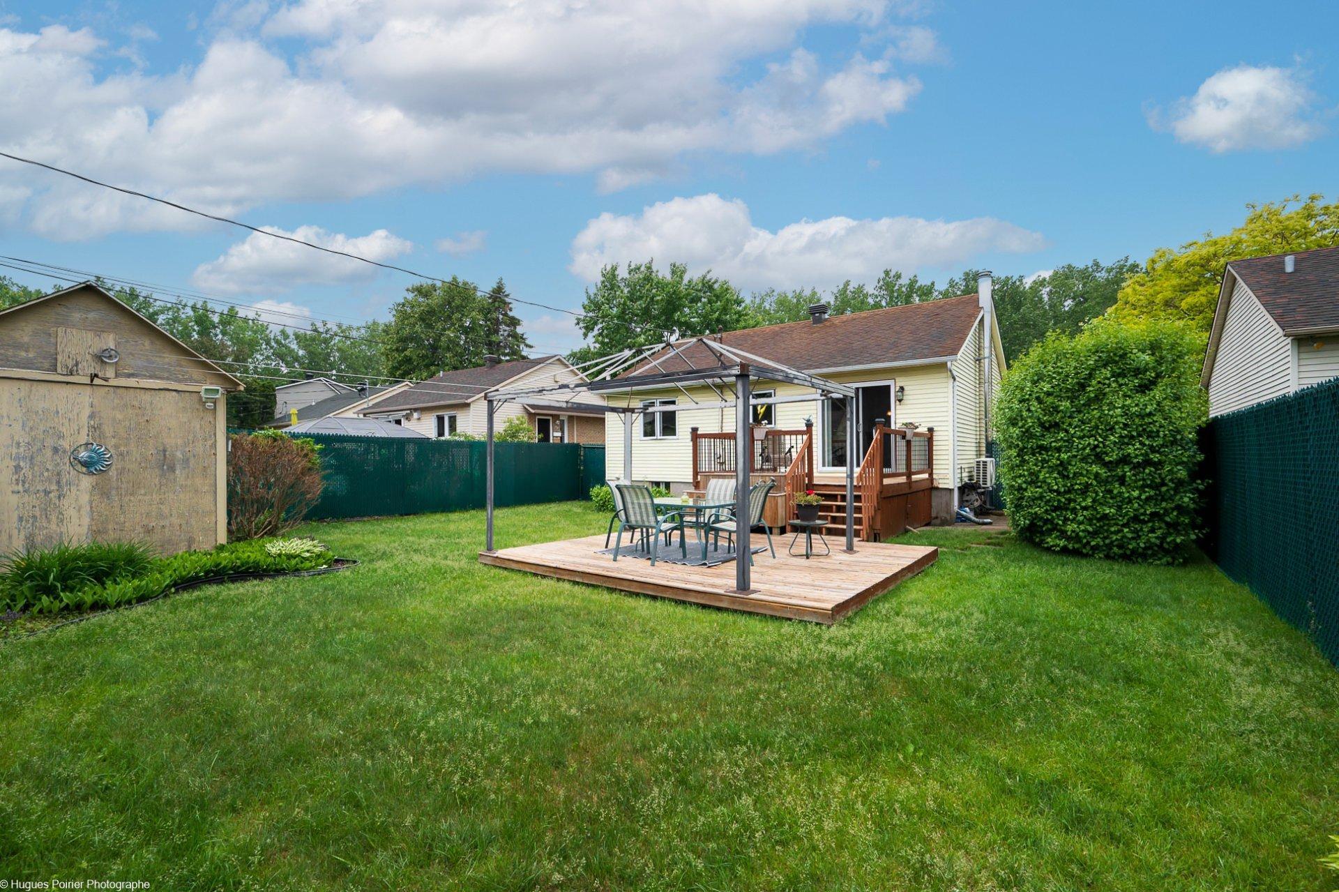 









315


Rue Janvier

,
Laval (Fabreville),




QC
H7P5G7

