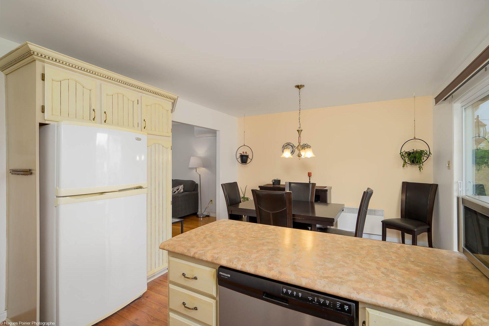 









315


Rue Janvier

,
Laval (Fabreville),




QC
H7P5G7

