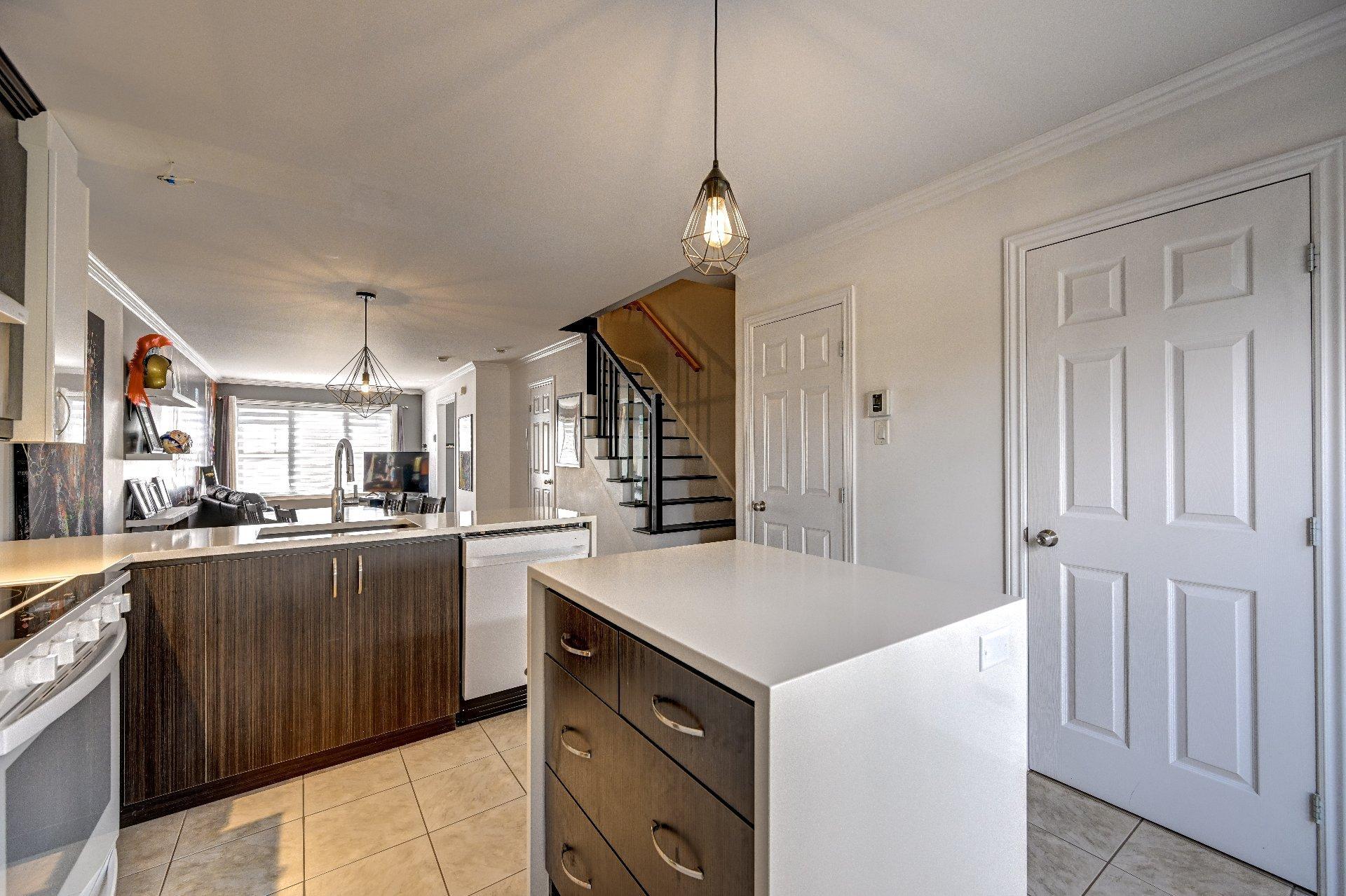 









64


Place Mathieu

,
Saint-Joseph-du-Lac,




QC
J0N1M0

