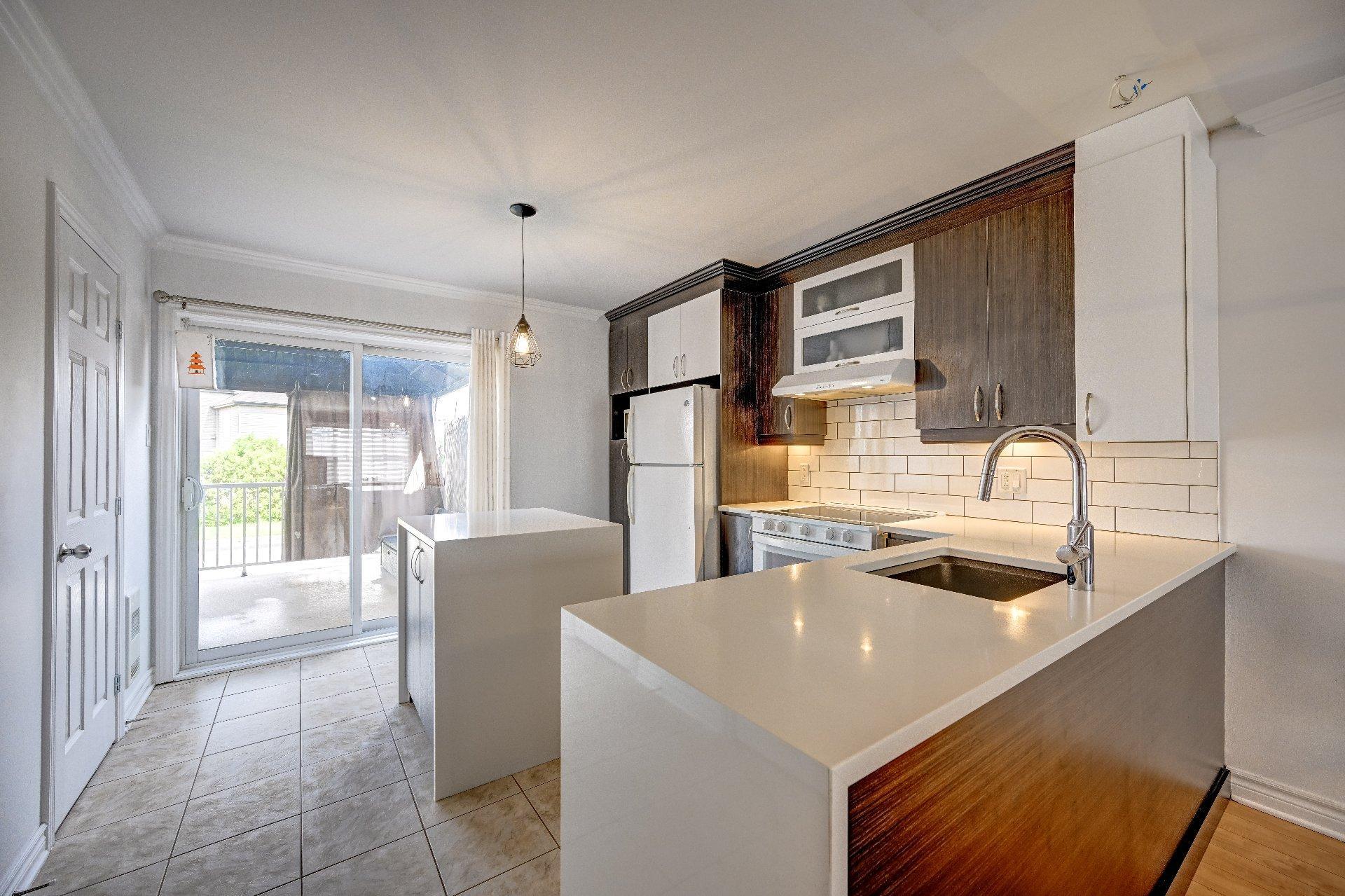 









64


Place Mathieu

,
Saint-Joseph-du-Lac,




QC
J0N1M0

