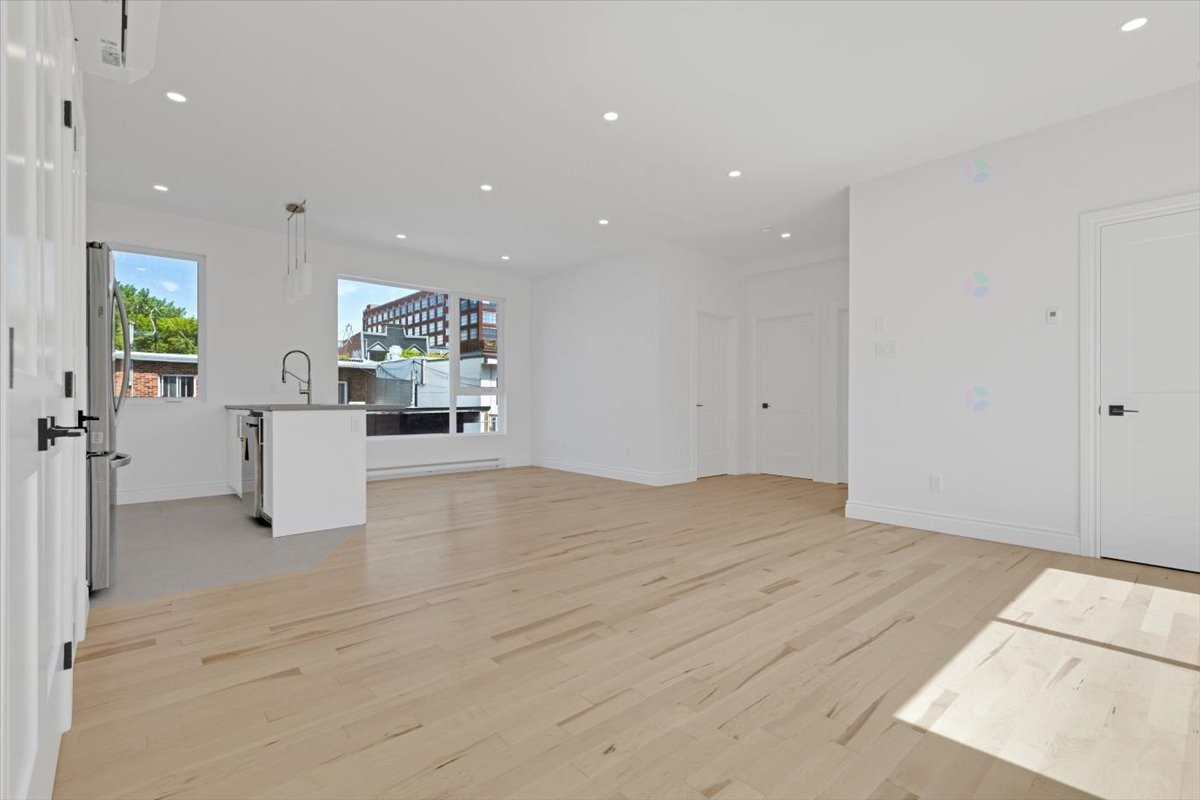 









1910


Rue Sullivan

, 202,
Montréal (Le Sud-Ouest),




QC
H3K2L5

