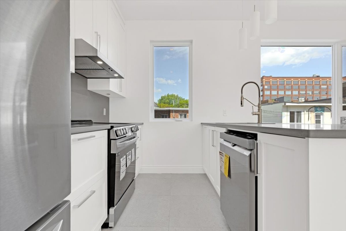 









1910


Rue Sullivan

, 202,
Montréal (Le Sud-Ouest),




QC
H3K2L5

