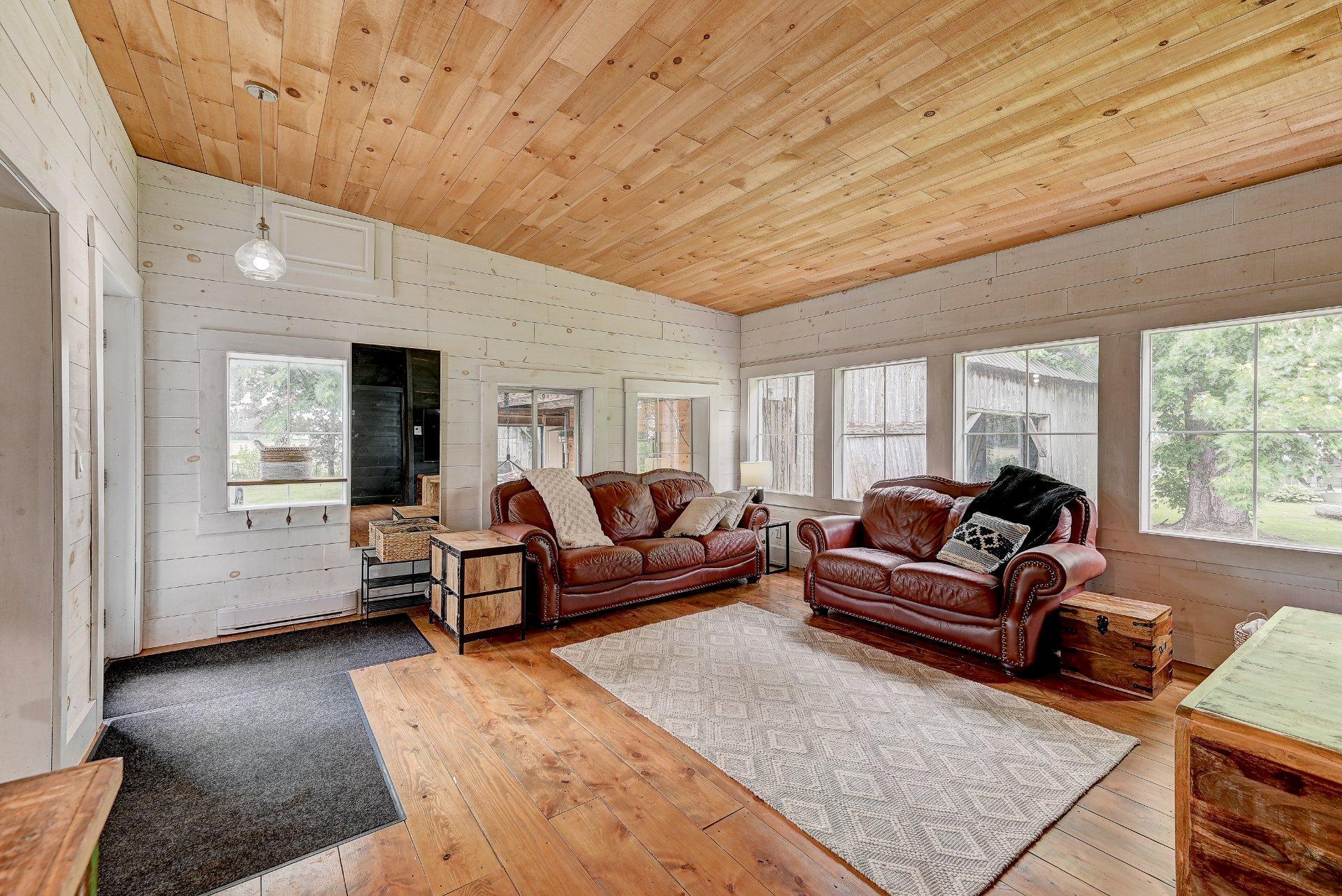 









396


Ch. du Ruisseau-des-Noyers

,
Saint-Jean-sur-Richelieu,




QC
J2Y1J1

