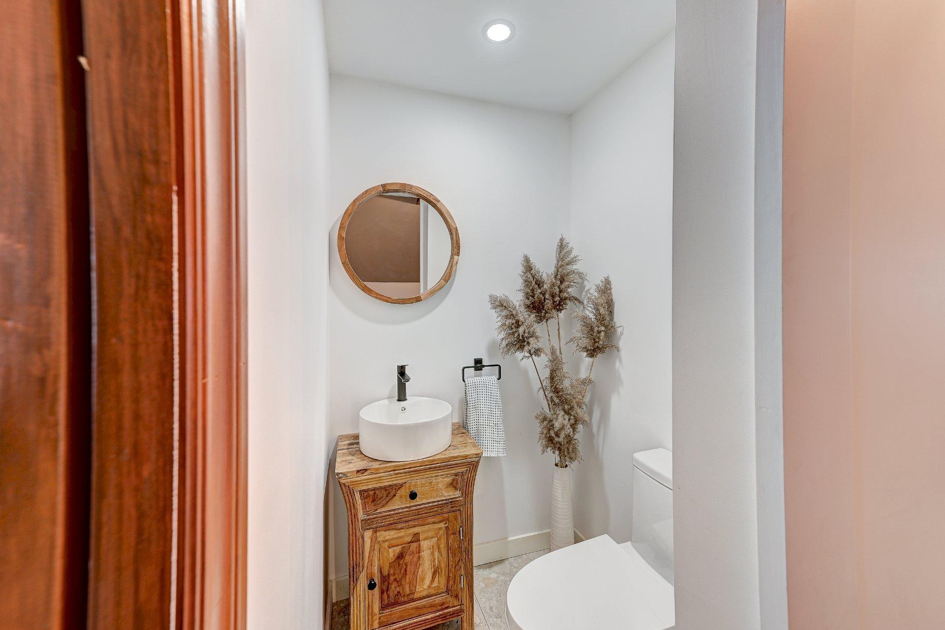 









396


Ch. du Ruisseau-des-Noyers

,
Saint-Jean-sur-Richelieu,




QC
J2Y1J1

