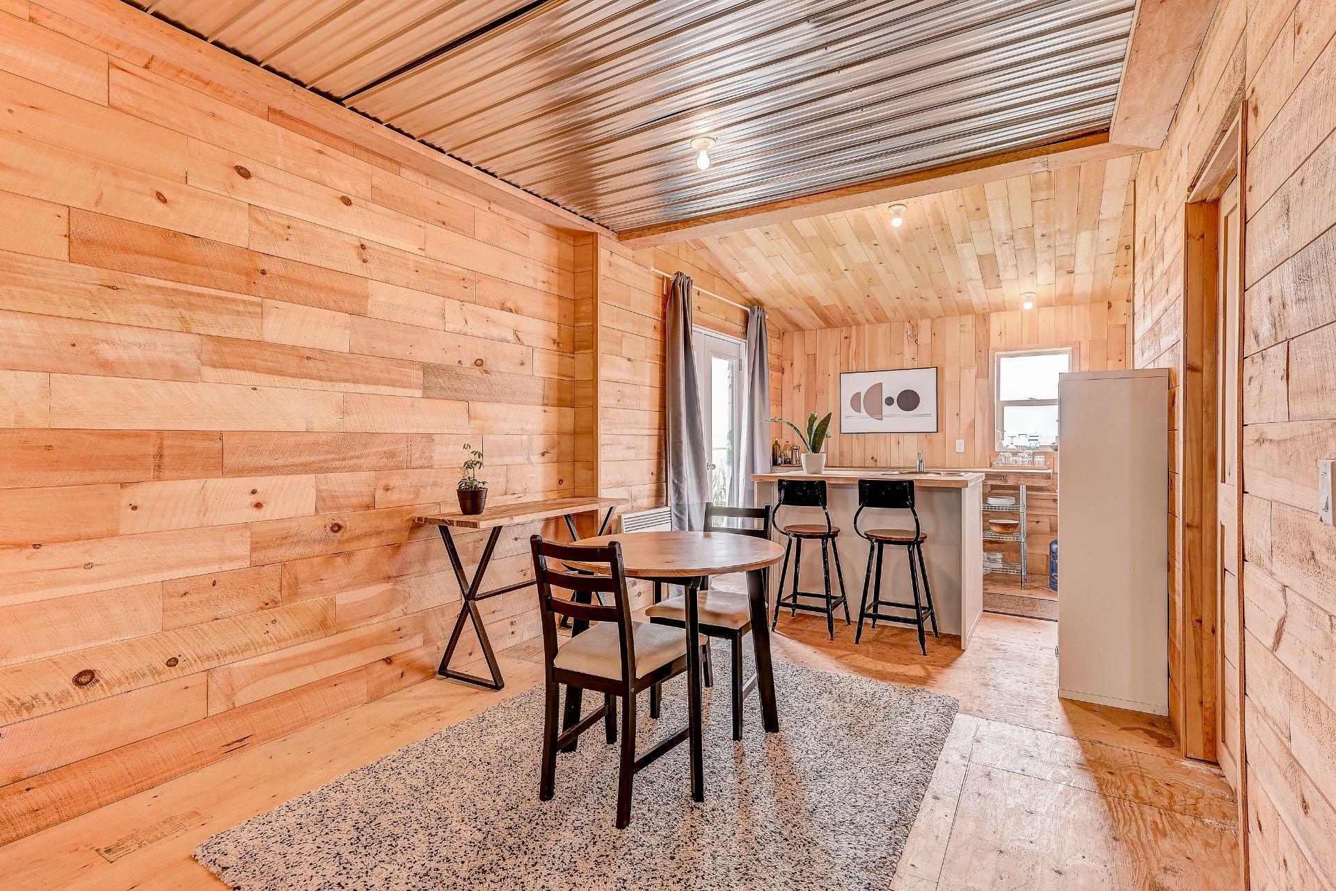 









396


Ch. du Ruisseau-des-Noyers

,
Saint-Jean-sur-Richelieu,




QC
J2Y1J1

