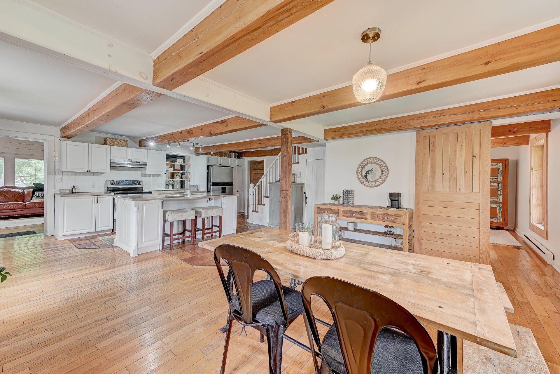 









396


Ch. du Ruisseau-des-Noyers

,
Saint-Jean-sur-Richelieu,




QC
J2Y1J1


