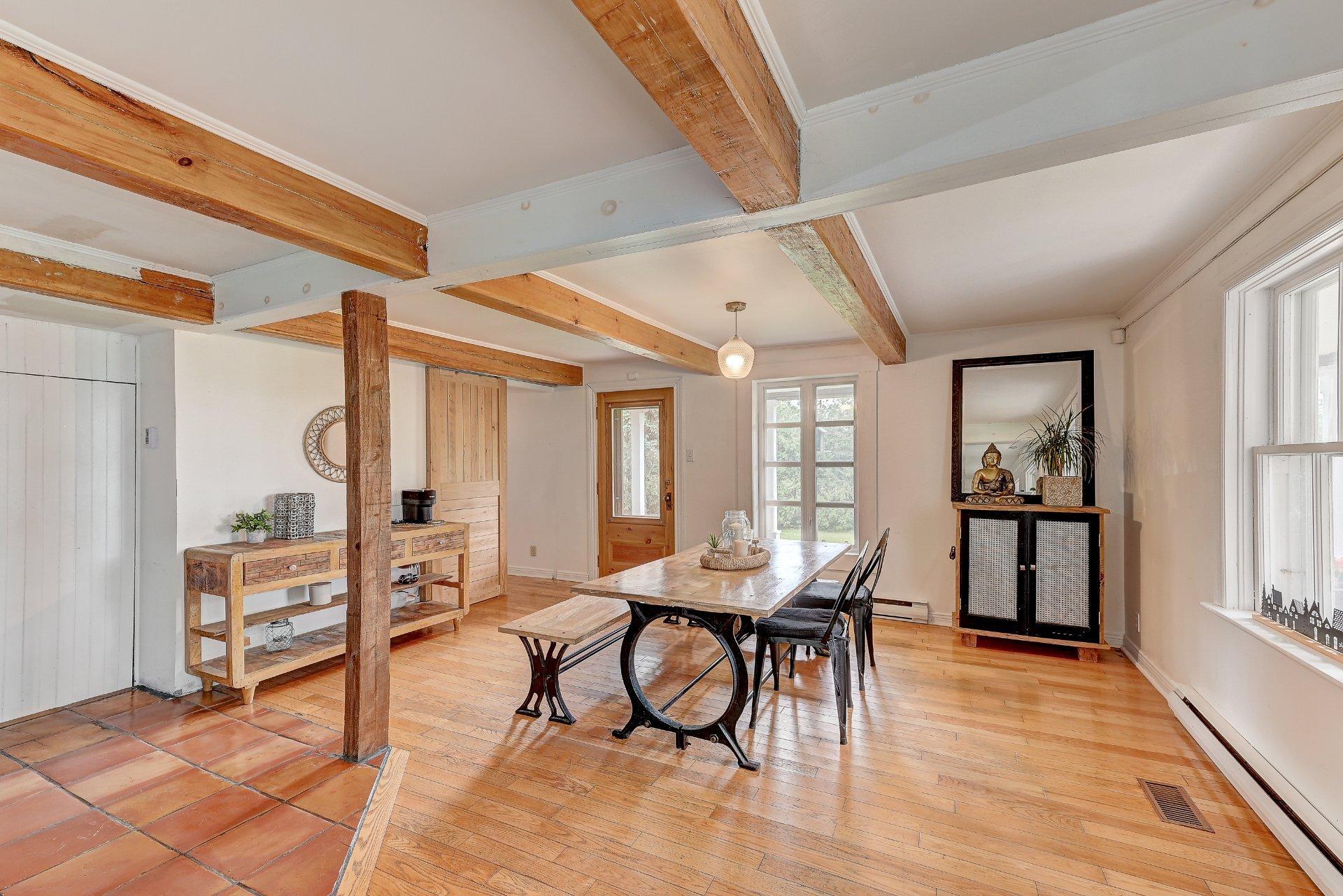









396


Ch. du Ruisseau-des-Noyers

,
Saint-Jean-sur-Richelieu,




QC
J2Y1J1

