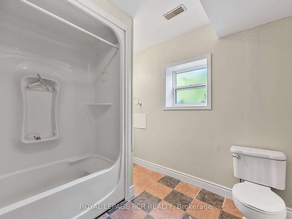 









281


Scarlett

Line,
Oro-Medonte,




ON
L0L 1V0

