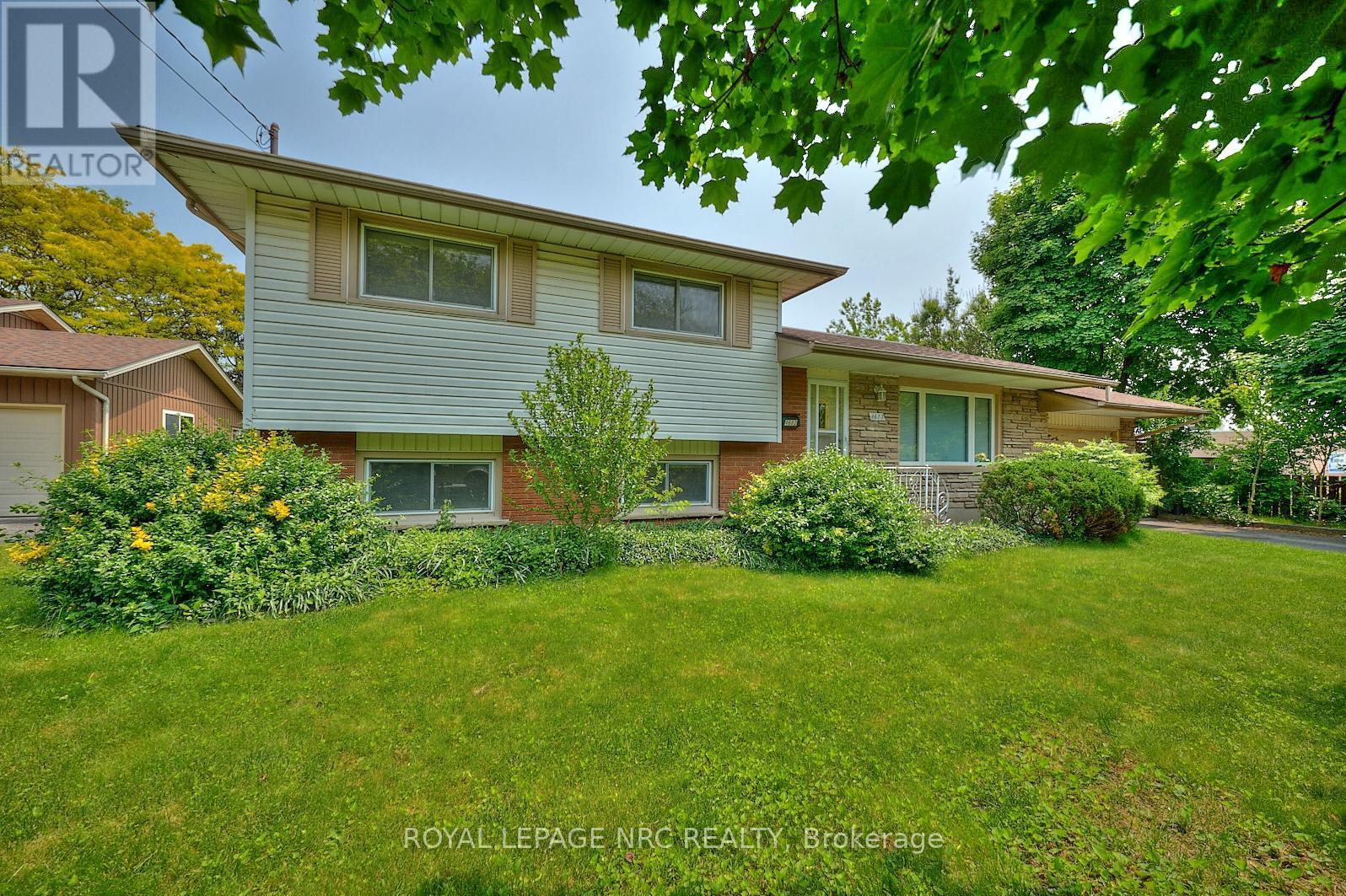 












4682 PINEDALE DRIVE

,
Niagara Falls (Morrison),




Ontario
L2E6M8

