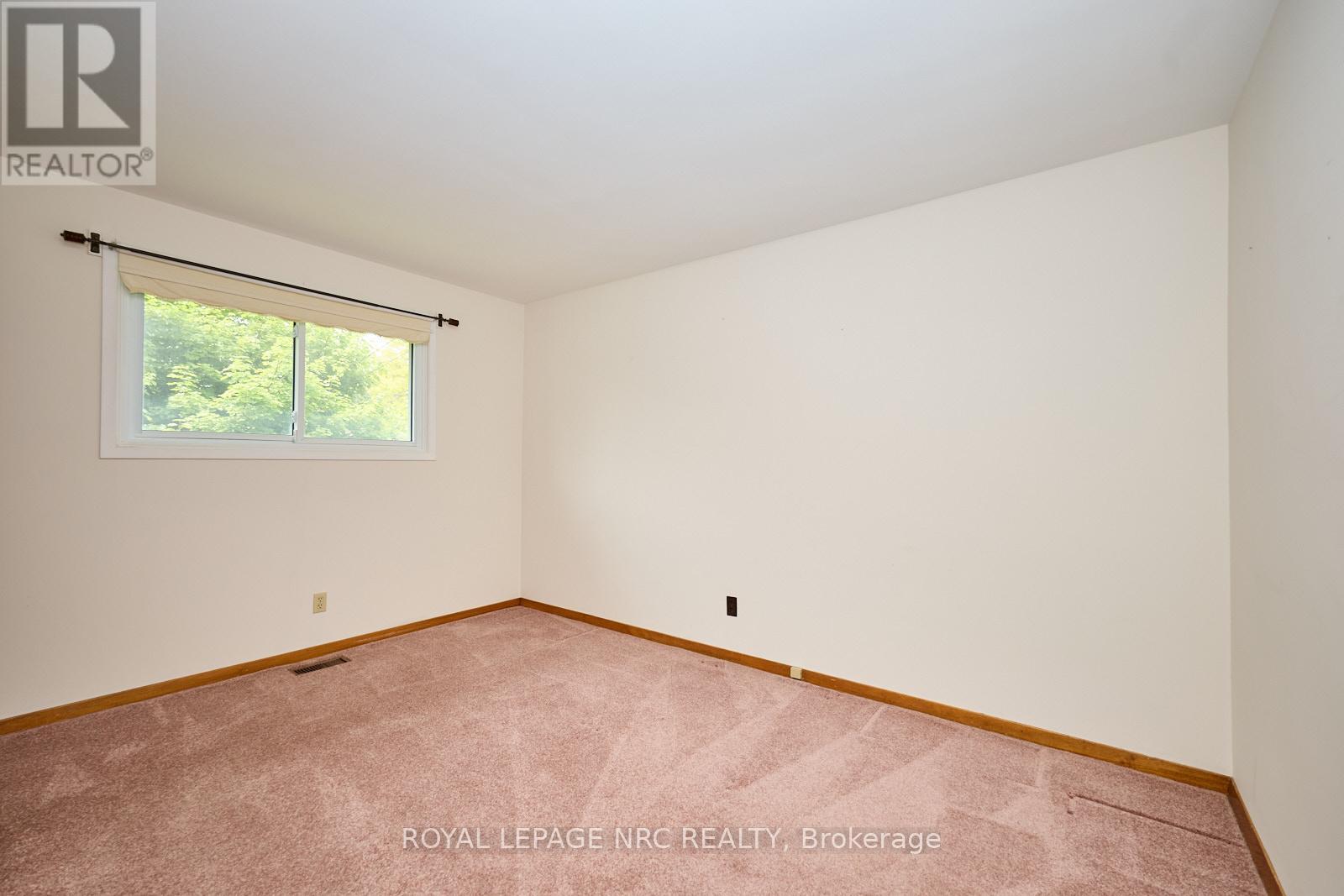 












4682 PINEDALE DRIVE

,
Niagara Falls (Morrison),




Ontario
L2E6M8

