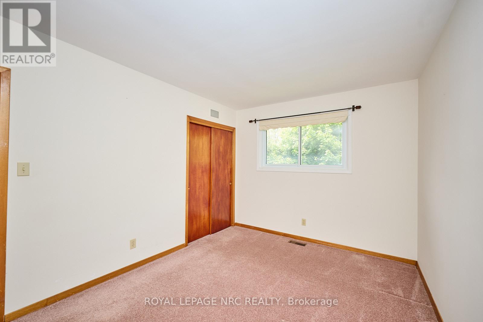 












4682 PINEDALE DRIVE

,
Niagara Falls (Morrison),




Ontario
L2E6M8

