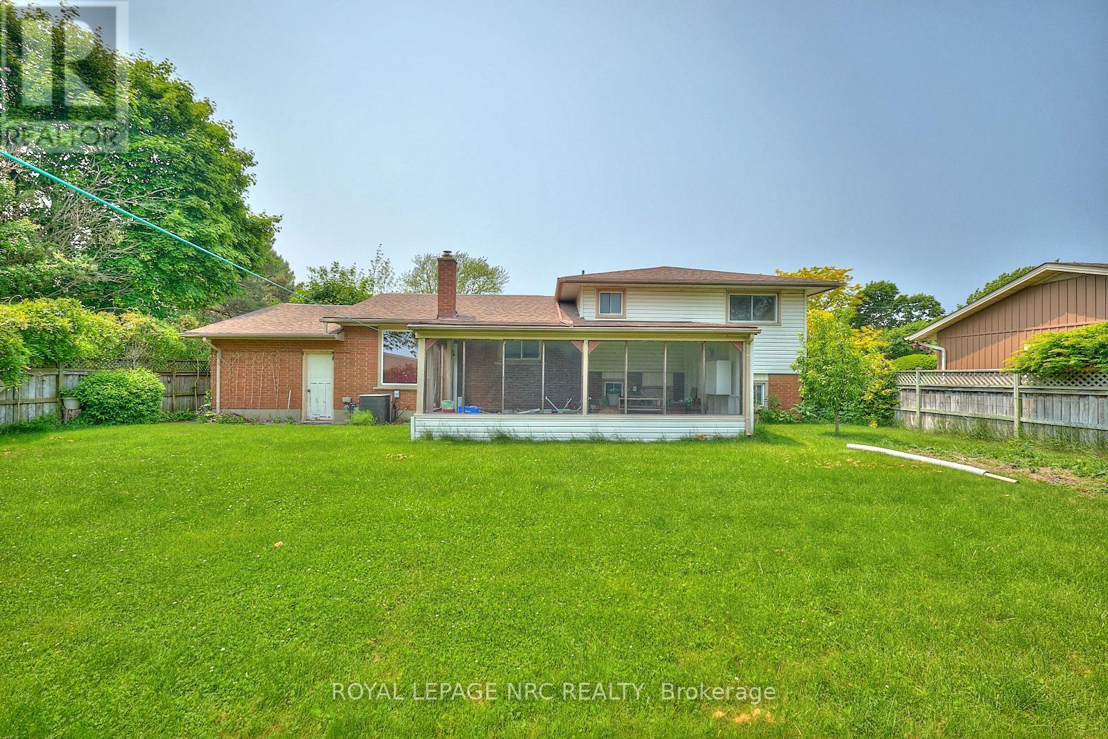 












4682 PINEDALE DRIVE

,
Niagara Falls (Morrison),




Ontario
L2E6M8

