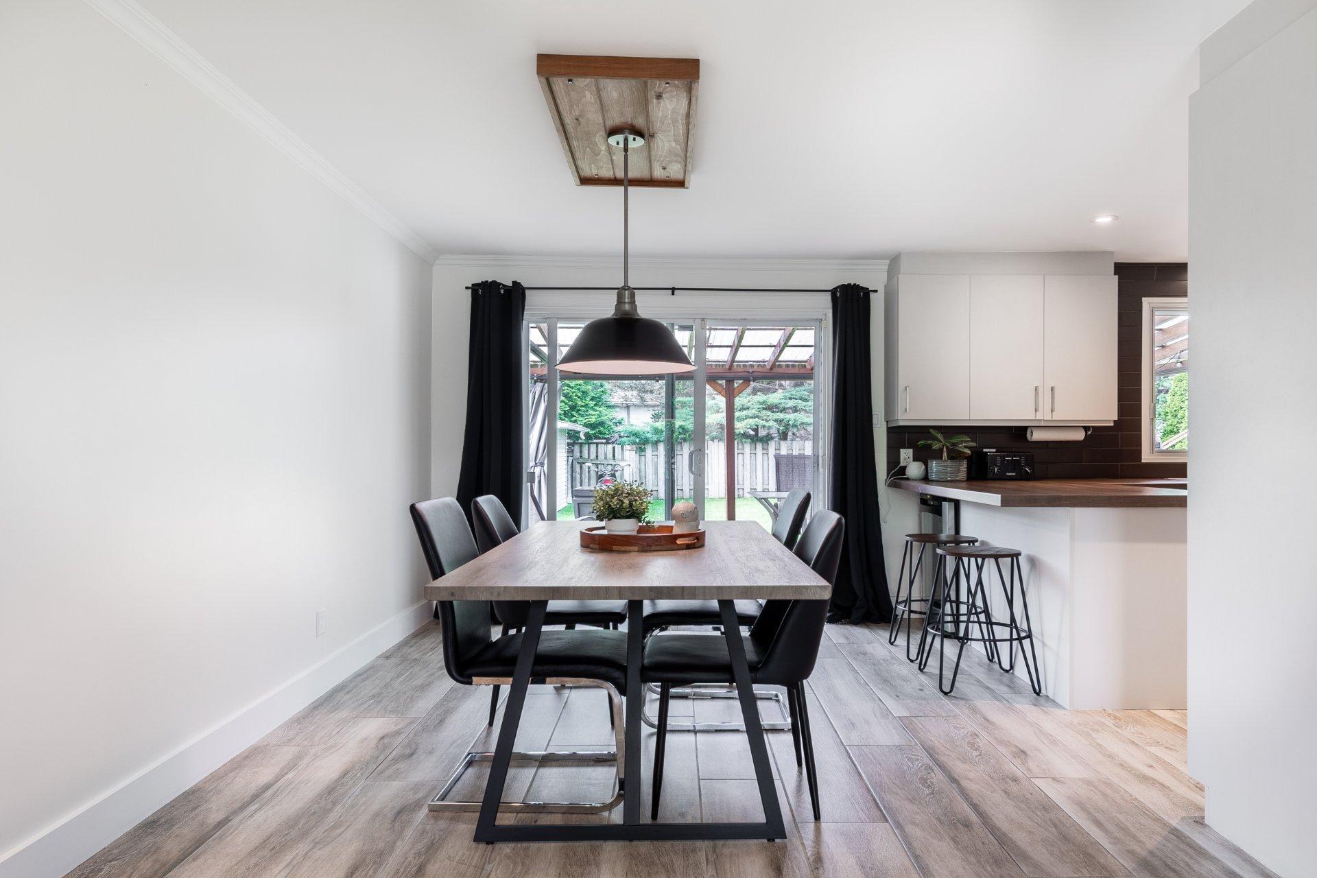 









244


Rue Liébert

,
Repentigny (Repentigny),




QC
J6A2P5

