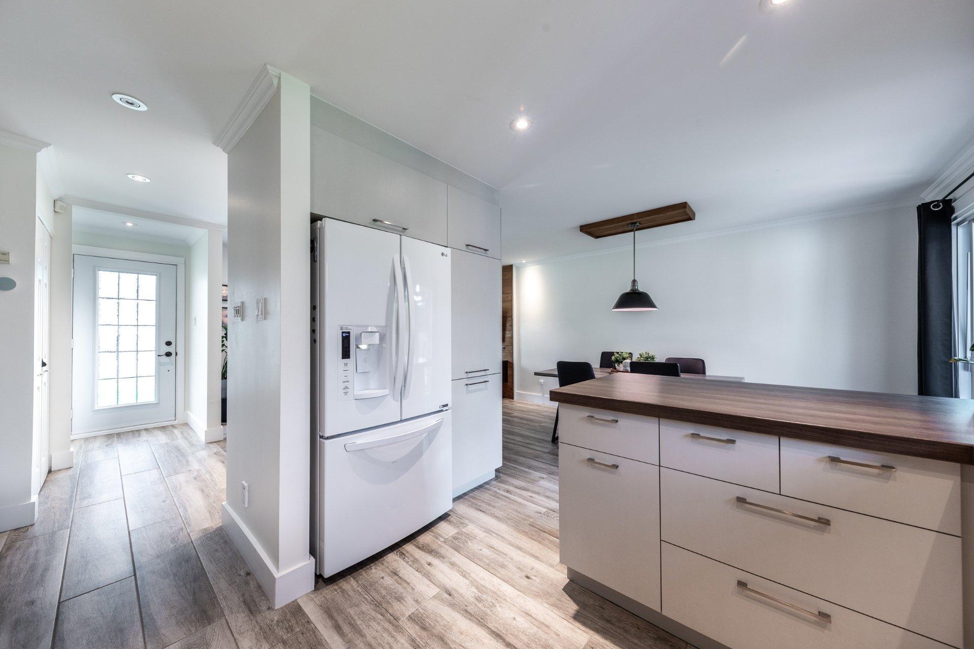 









244


Rue Liébert

,
Repentigny (Repentigny),




QC
J6A2P5

