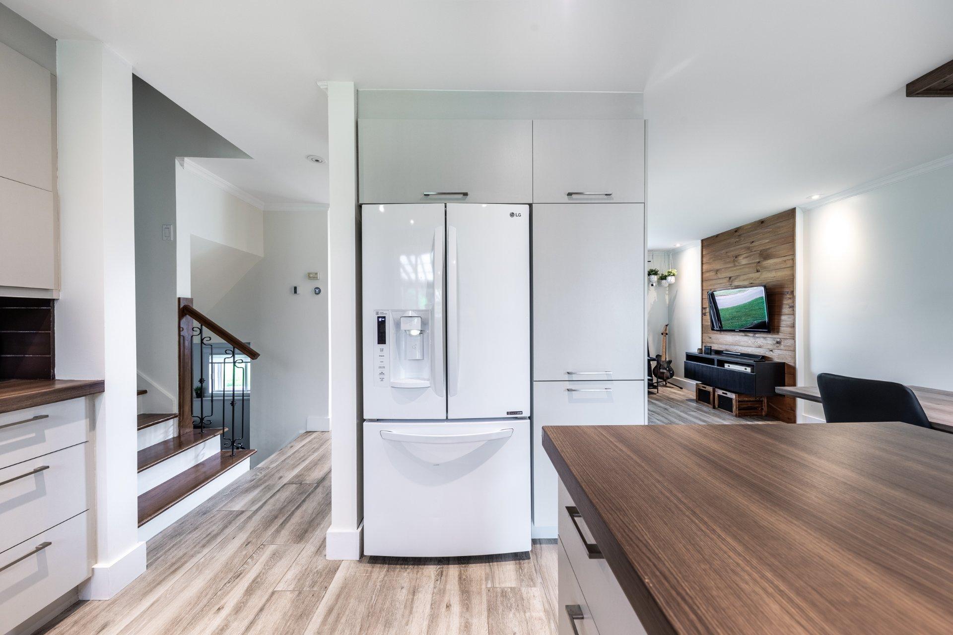 









244


Rue Liébert

,
Repentigny (Repentigny),




QC
J6A2P5


