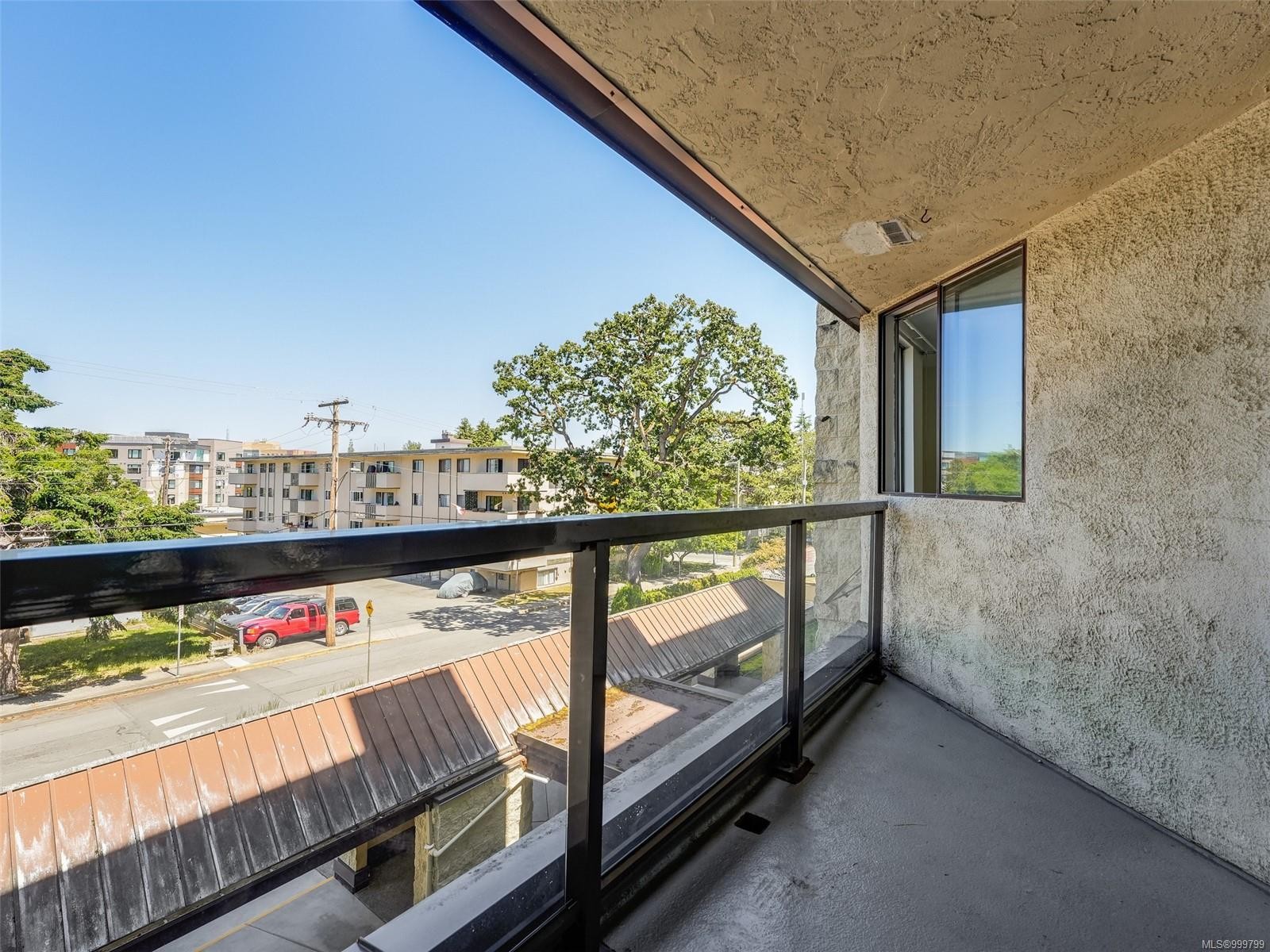 









1745


Leighton

Rd, 308,
Victoria,




BC
V8R 6R6

