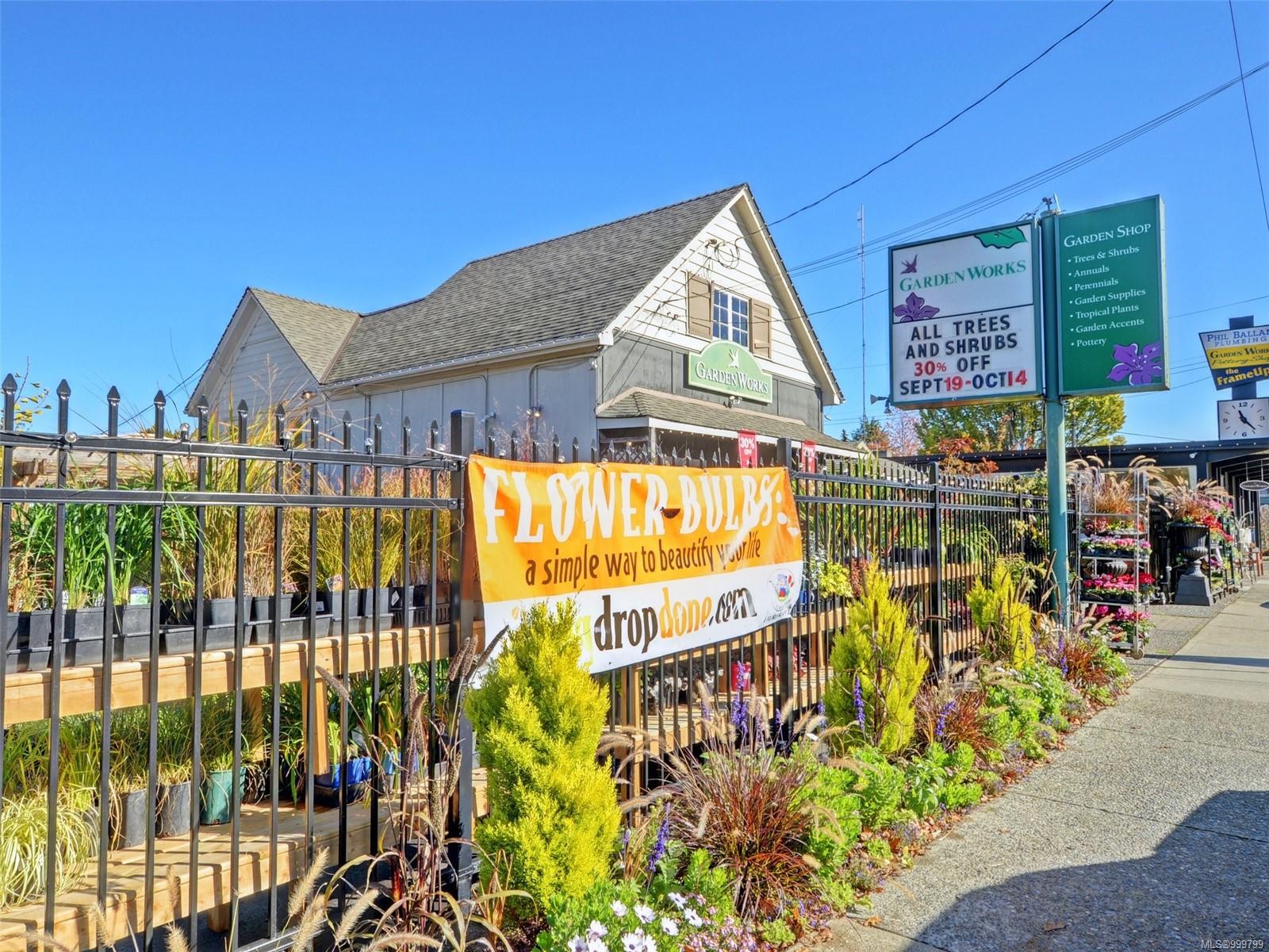 









1745


Leighton

Rd, 308,
Victoria,




BC
V8R 6R6

