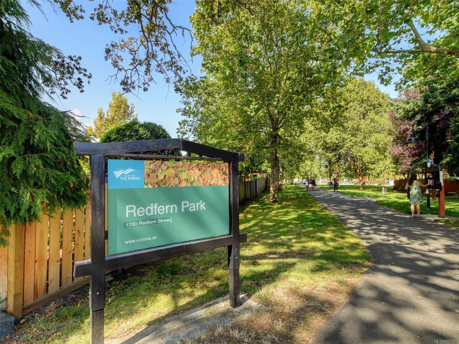 









1745


Leighton

Rd, 308,
Victoria,




BC
V8R 6R6

