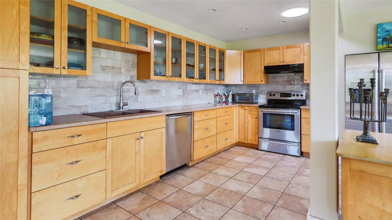 









4690


Hwy 3

,
Rock Creek,




BC
V0H 1Y0

