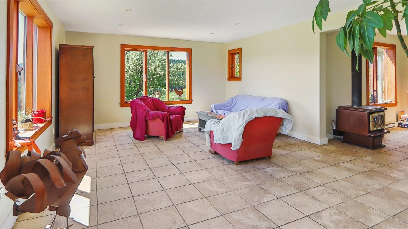 









4690


Hwy 3

,
Rock Creek,




BC
V0H 1Y0

