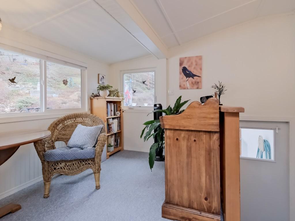 









5882


Victoria

Street,
Peachland,




BC
V0X 1X4

